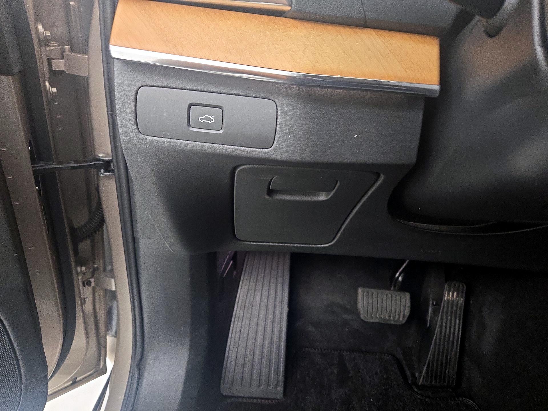 Thumbnail: 2024 Volvo XC90 - 13