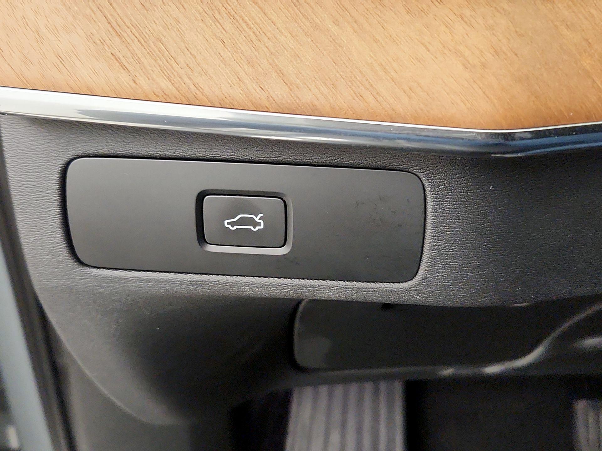 Thumbnail: 2024 Volvo XC90 - 13