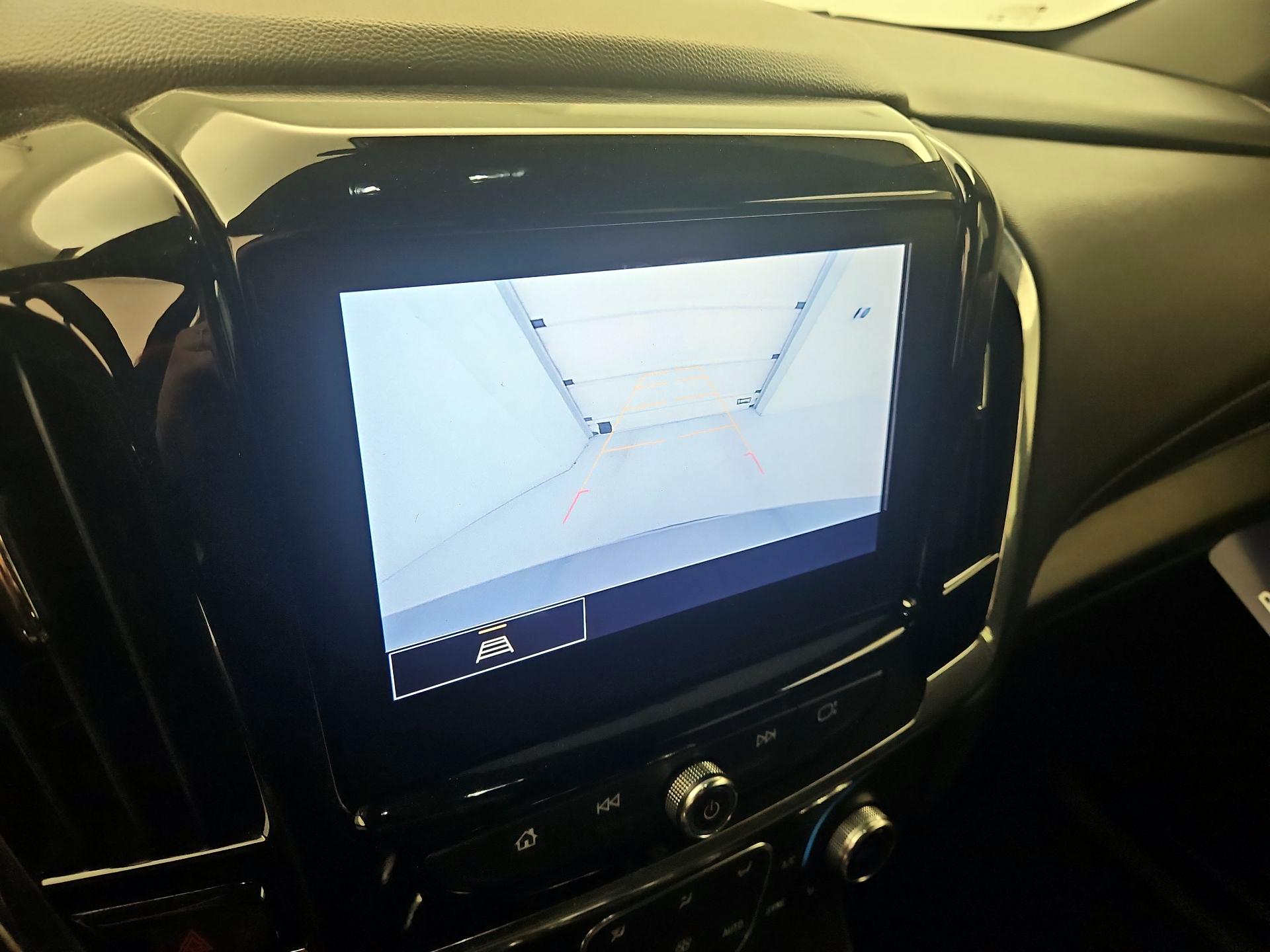 Thumbnail: 2023 Chevrolet Traverse - 14