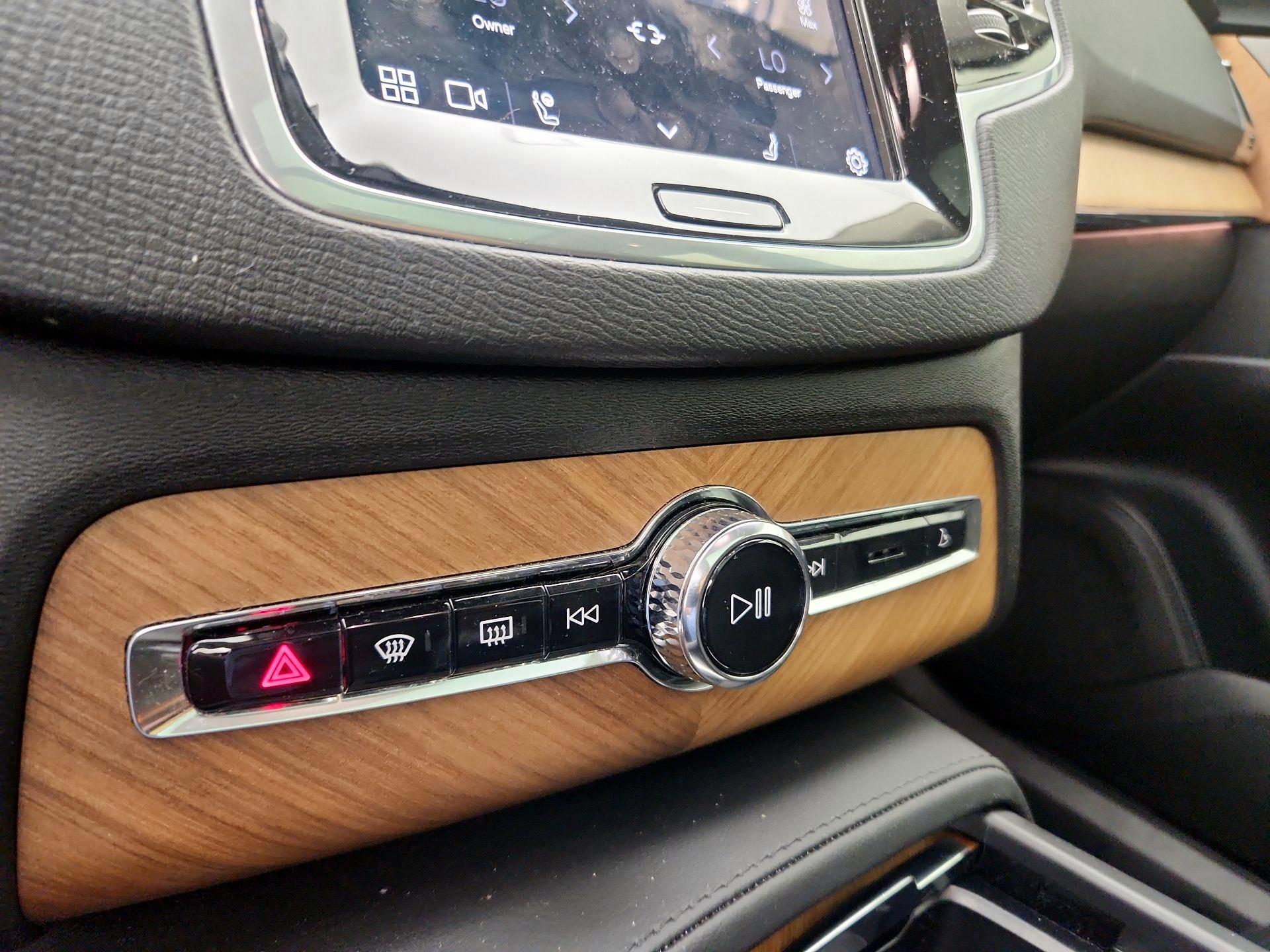 Thumbnail: 2024 Volvo XC90 - 16