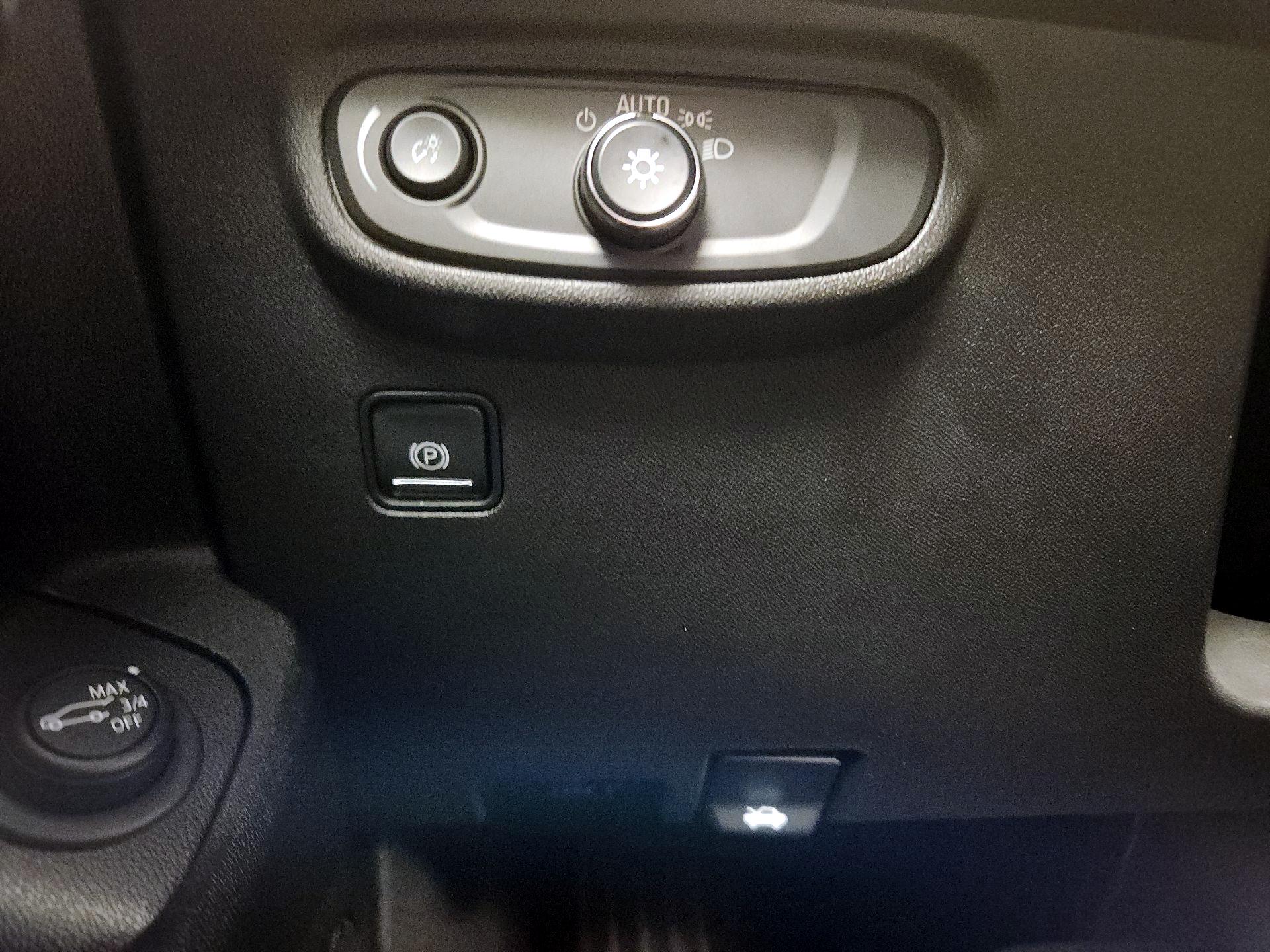 Thumbnail: 2022 GMC Terrain - 13