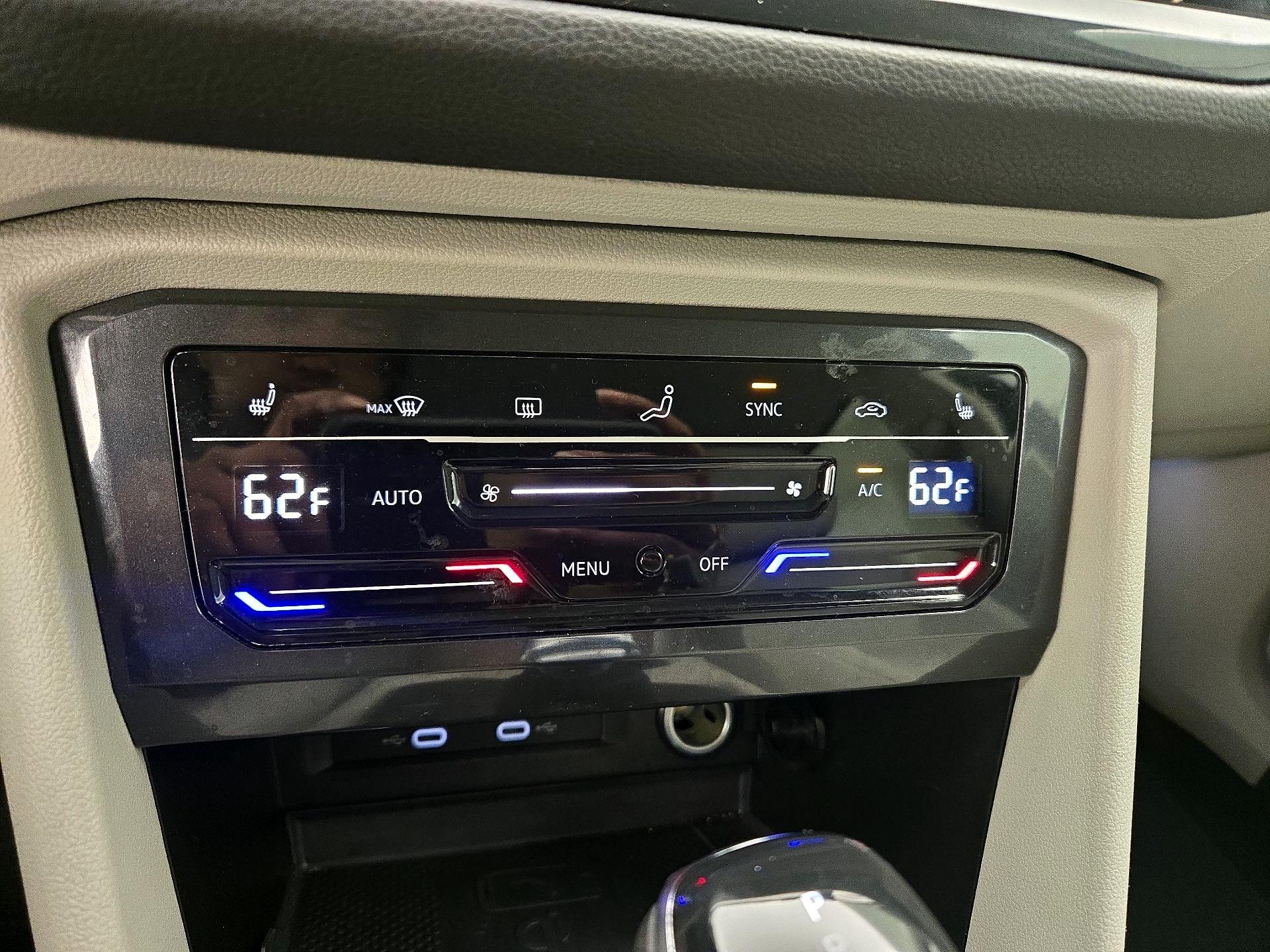 Thumbnail: 2022 Volkswagen Tiguan - 16