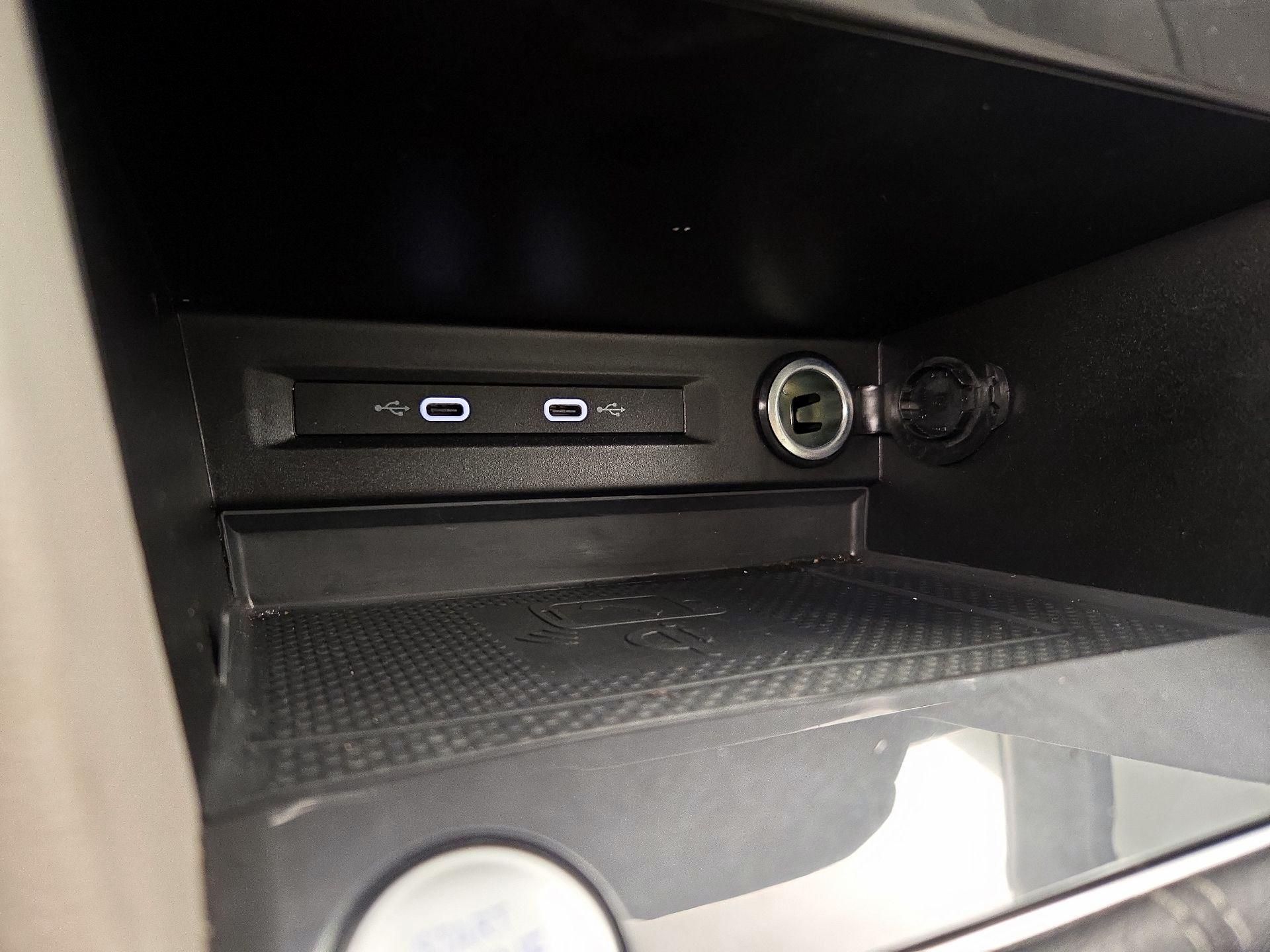 Thumbnail: 2022 Volkswagen Tiguan - 18