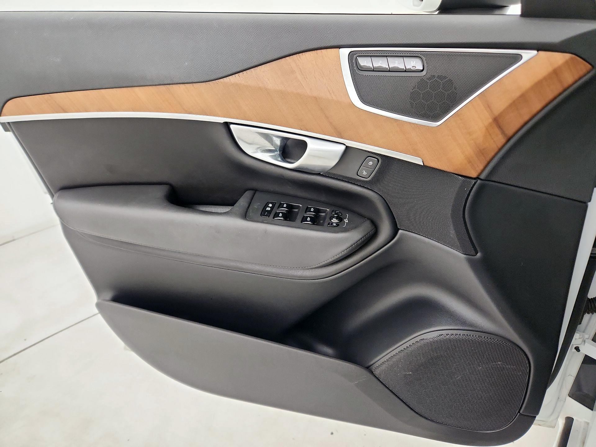 Thumbnail: 2024 Volvo XC90 - 12