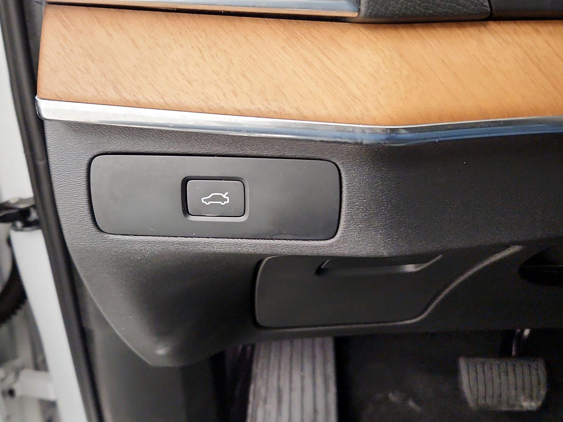 Thumbnail: 2024 Volvo XC90 - 13