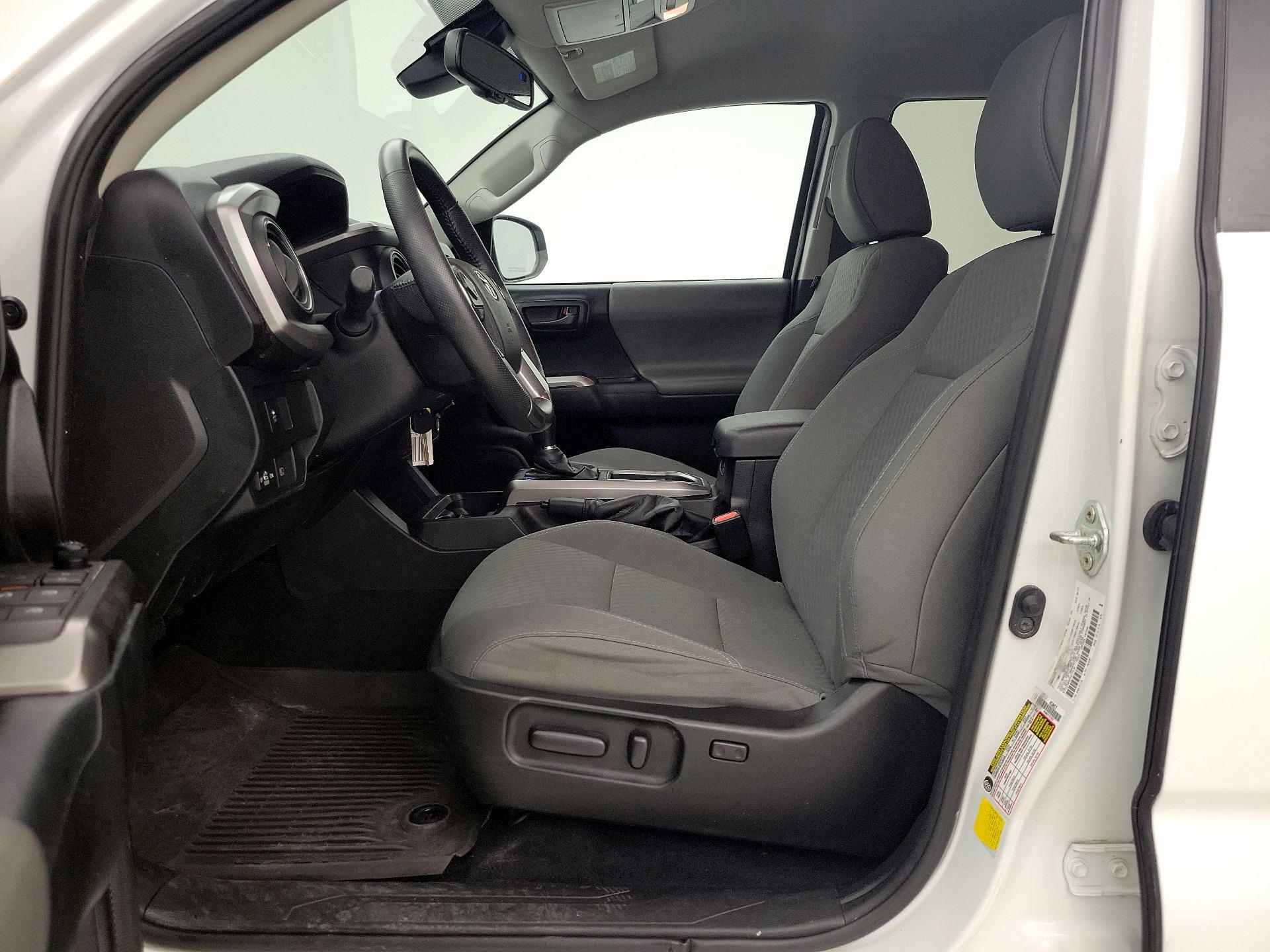 Thumbnail: 2021 Toyota Tacoma - 11