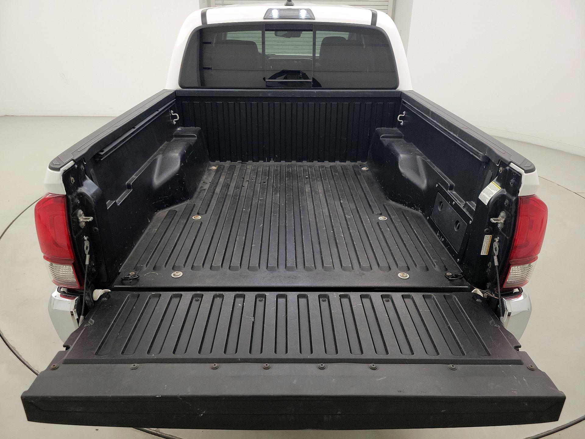 Thumbnail: 2021 Toyota Tacoma - 20