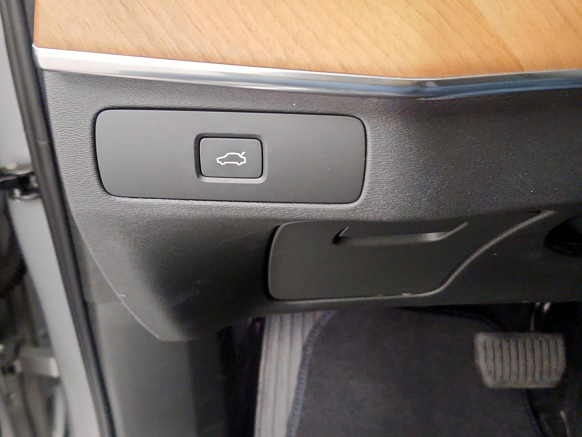 Thumbnail: 2024 Volvo XC90 - 13