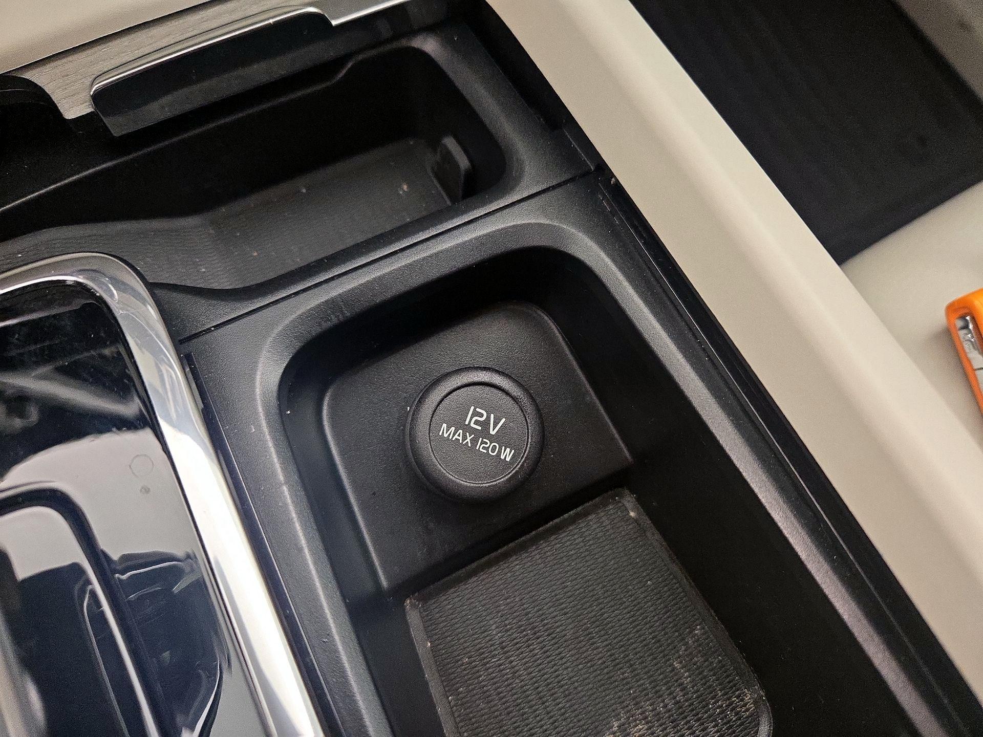 Thumbnail: 2024 Volvo XC60 - 19