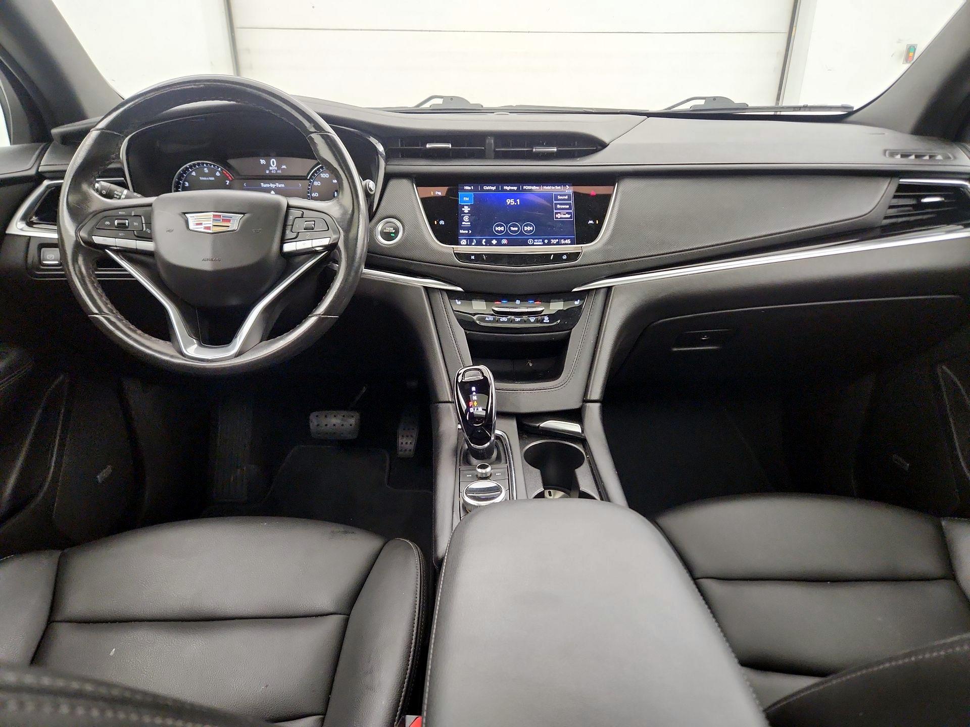 Thumbnail: 2022 Cadillac XT6 - 9