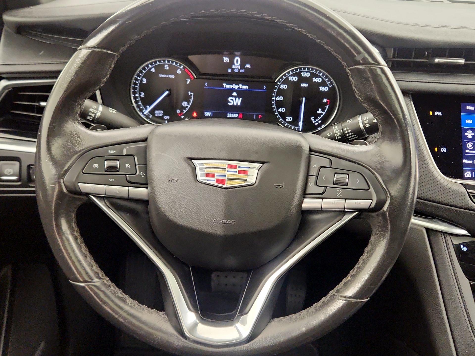 Thumbnail: 2022 Cadillac XT6 - 10