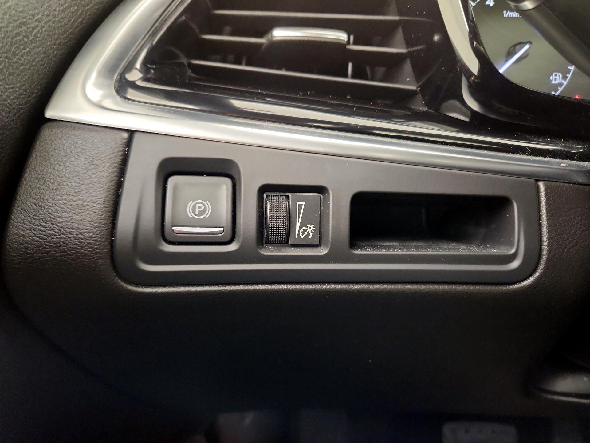 Thumbnail: 2022 Cadillac XT6 - 13