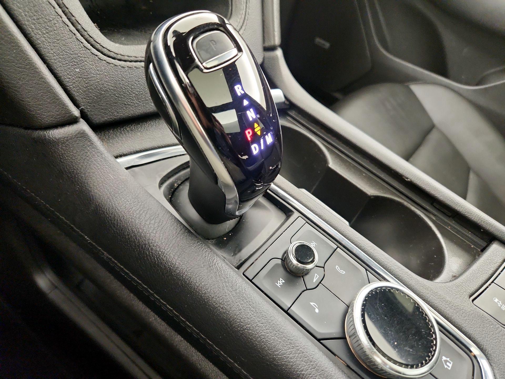 Thumbnail: 2022 Cadillac XT6 - 17