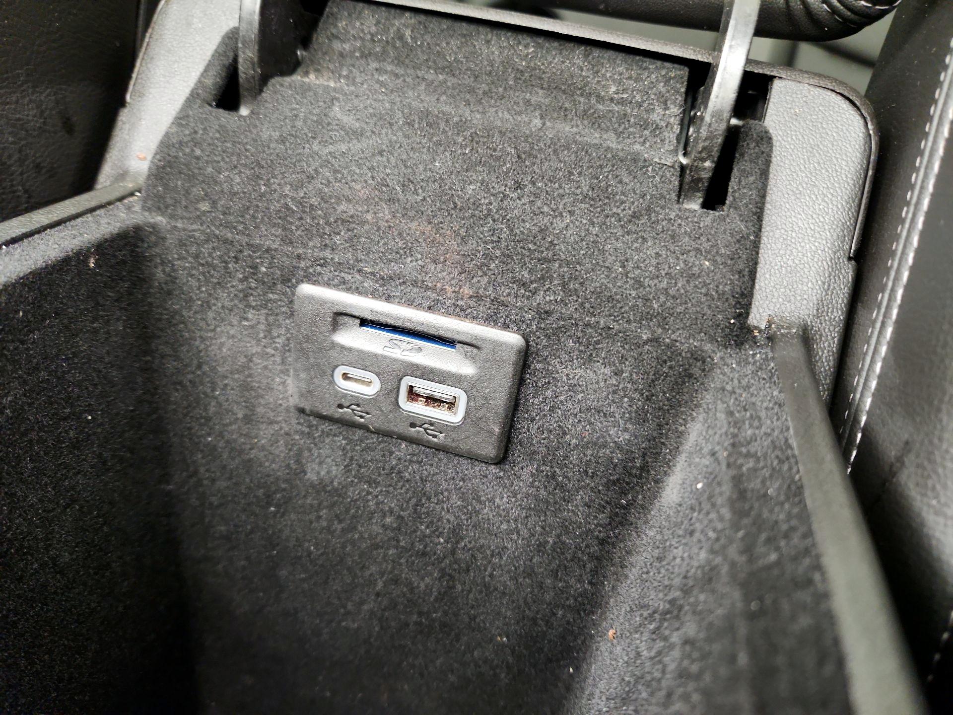 Thumbnail: 2022 Cadillac XT6 - 18