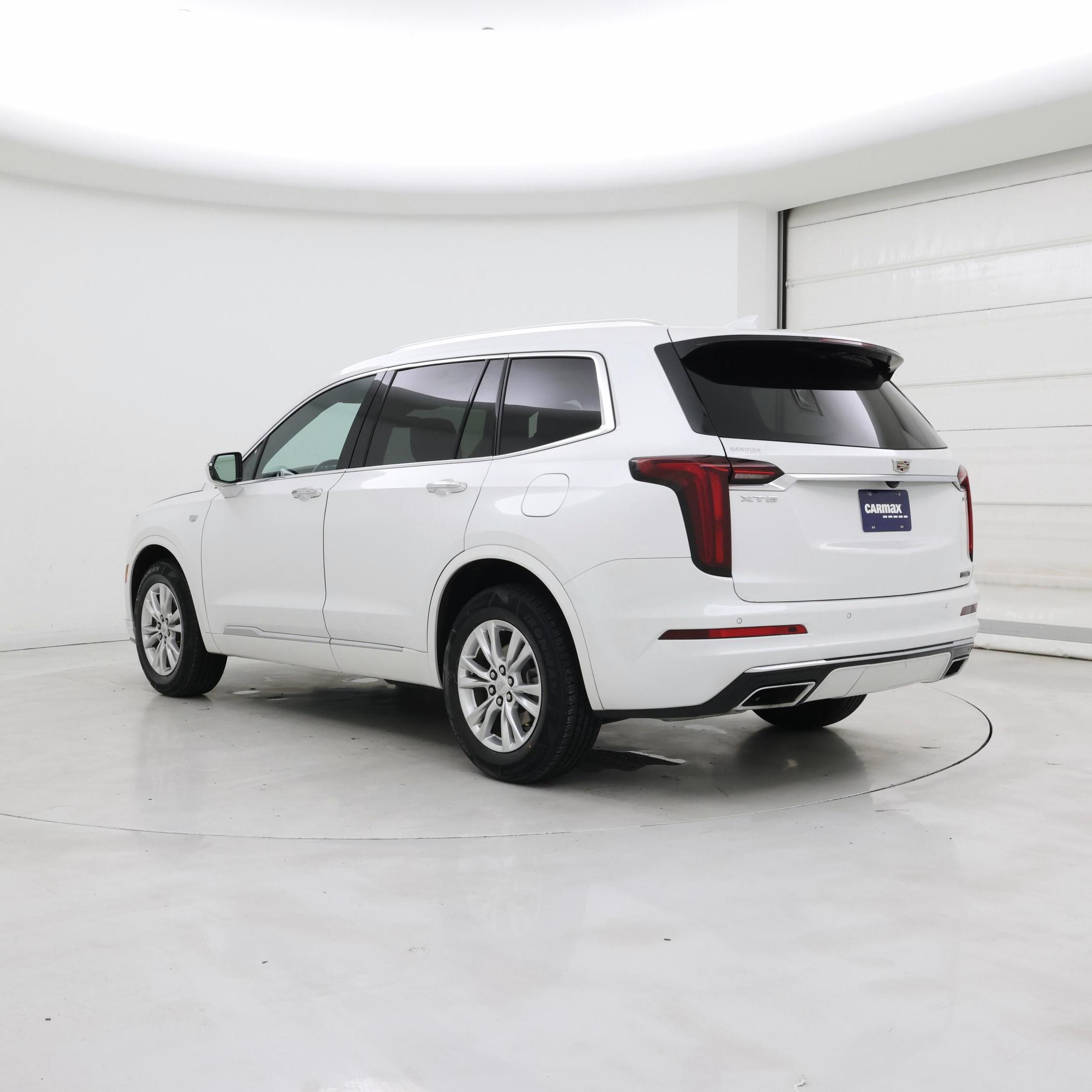 Thumbnail: 2022 Cadillac XT6 - 2