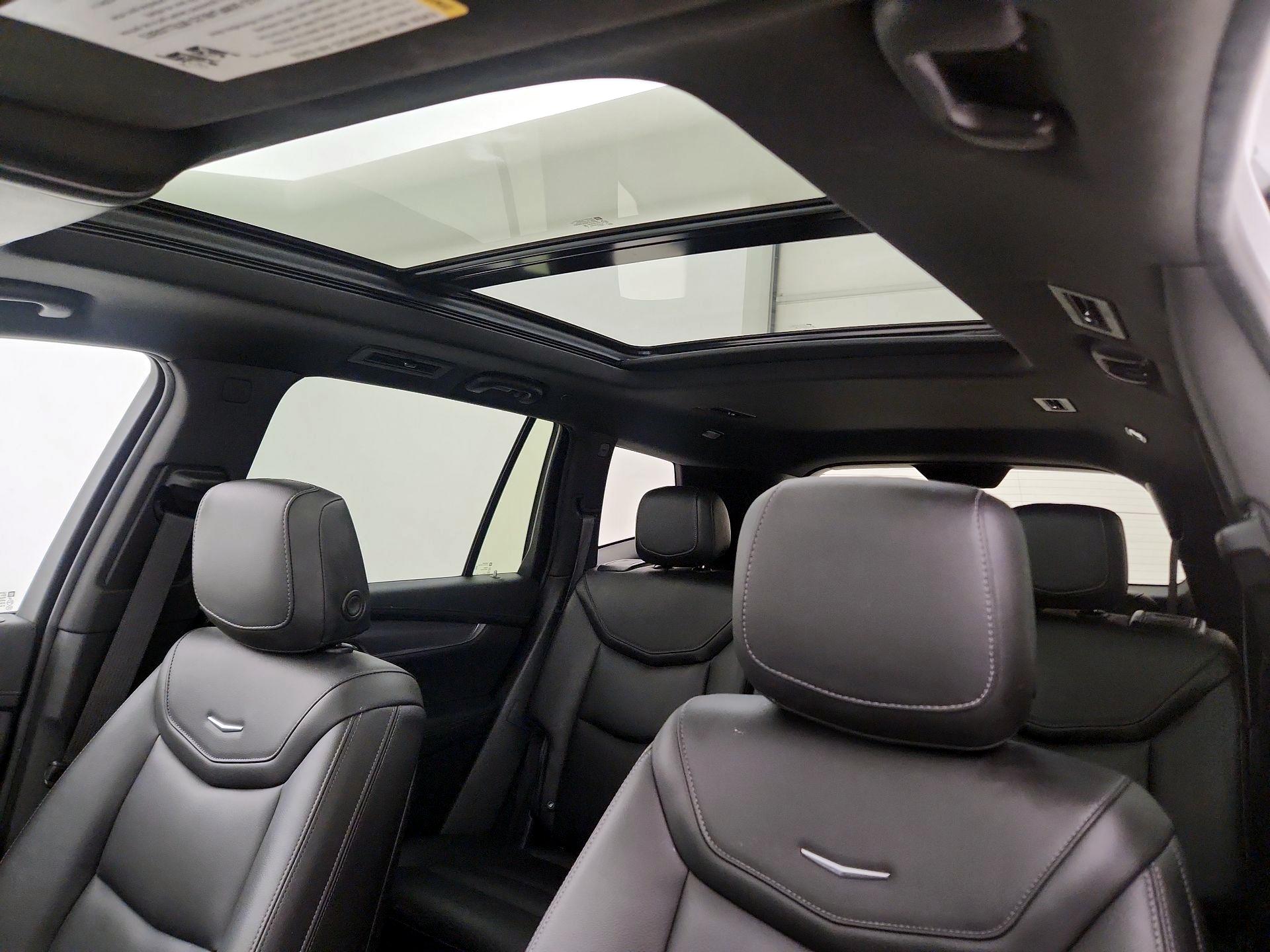 Thumbnail: 2022 Cadillac XT6 - 19