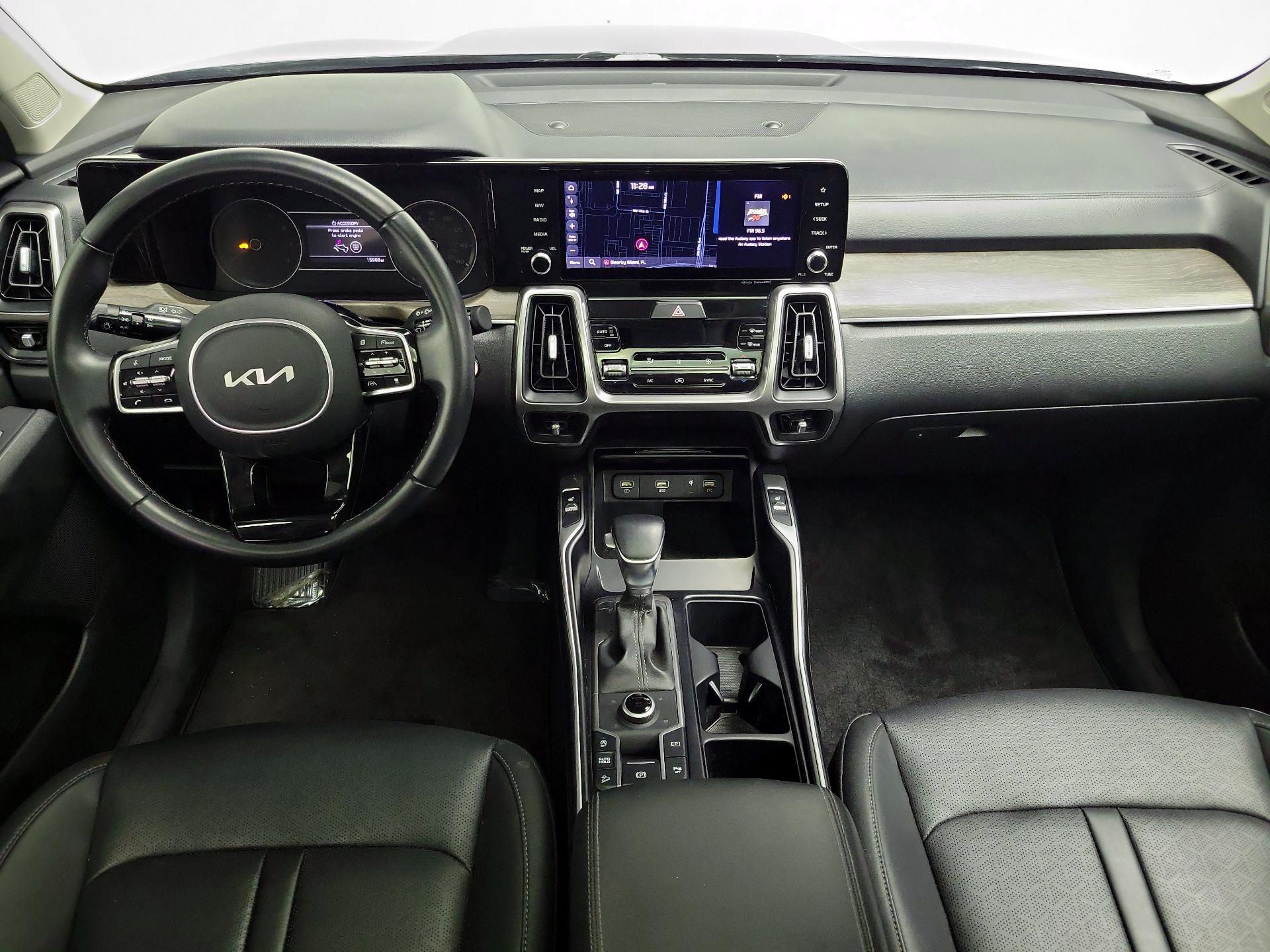 Thumbnail: 2023 Kia Sorento - 9