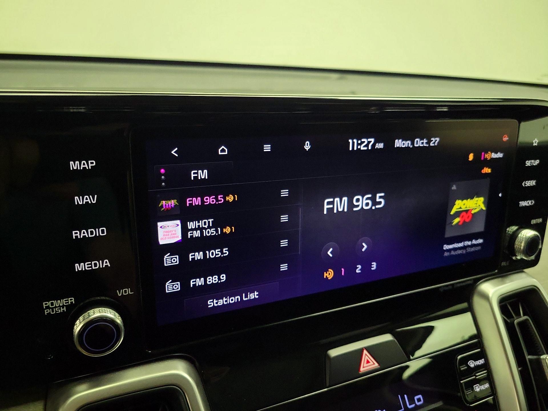 Thumbnail: 2023 Kia Sorento - 16