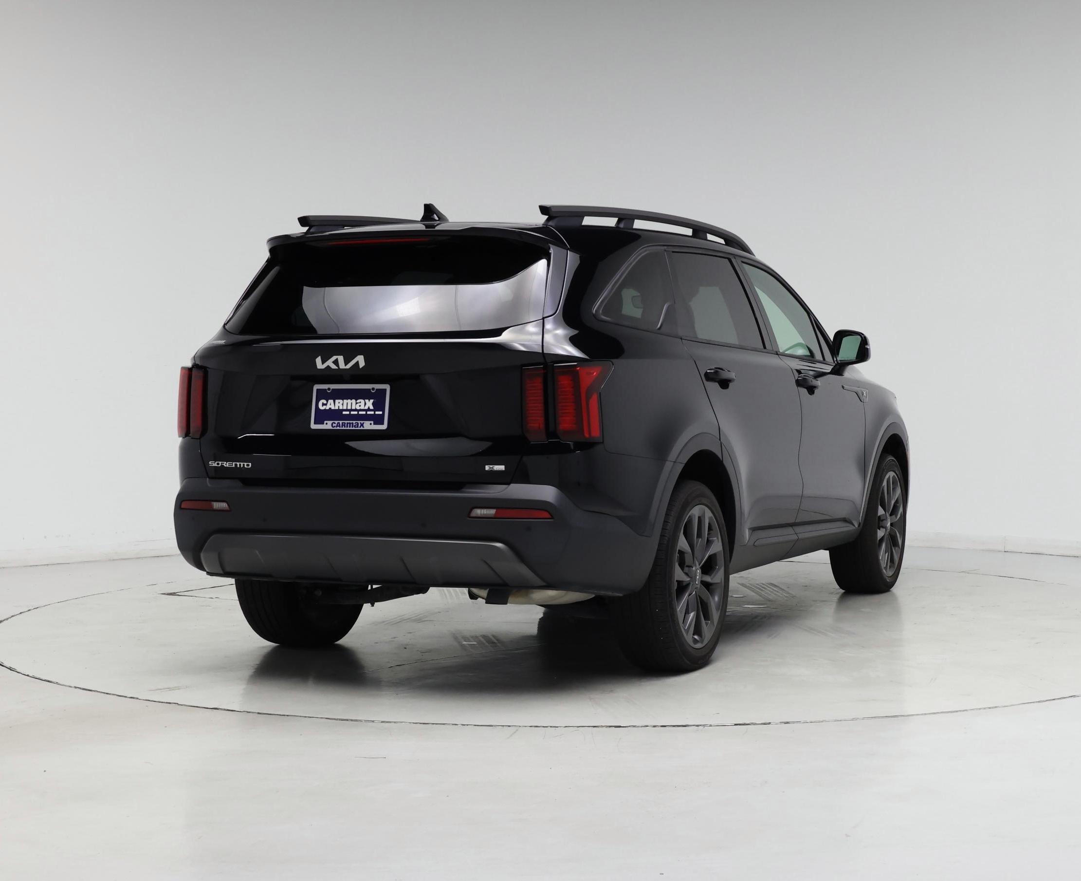 Thumbnail: 2023 Kia Sorento - 8