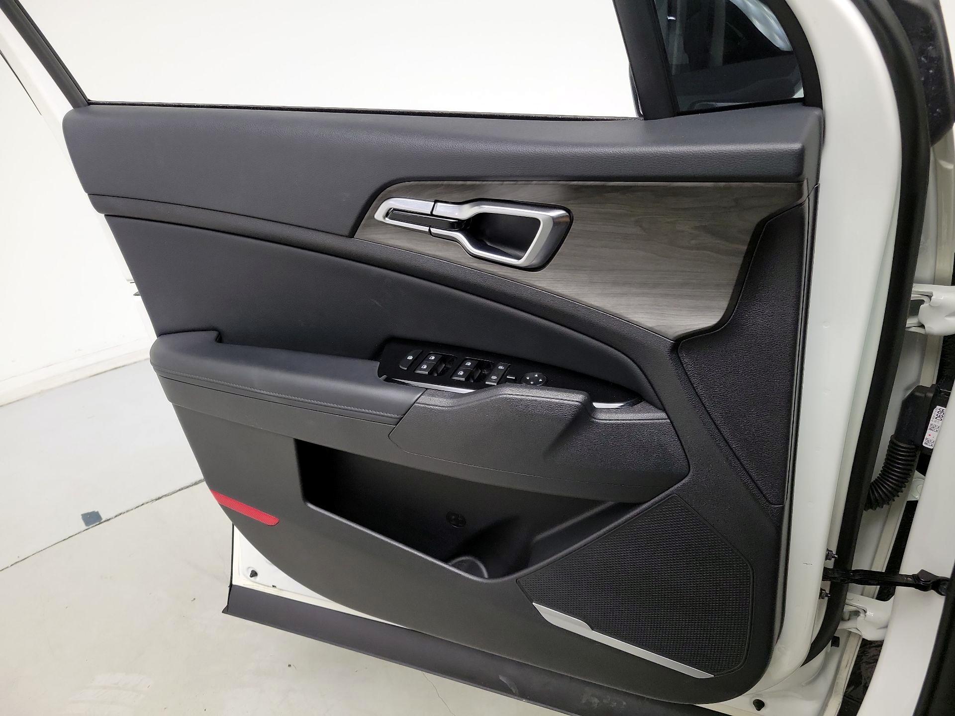 Thumbnail: 2023 Kia Sportage - 12