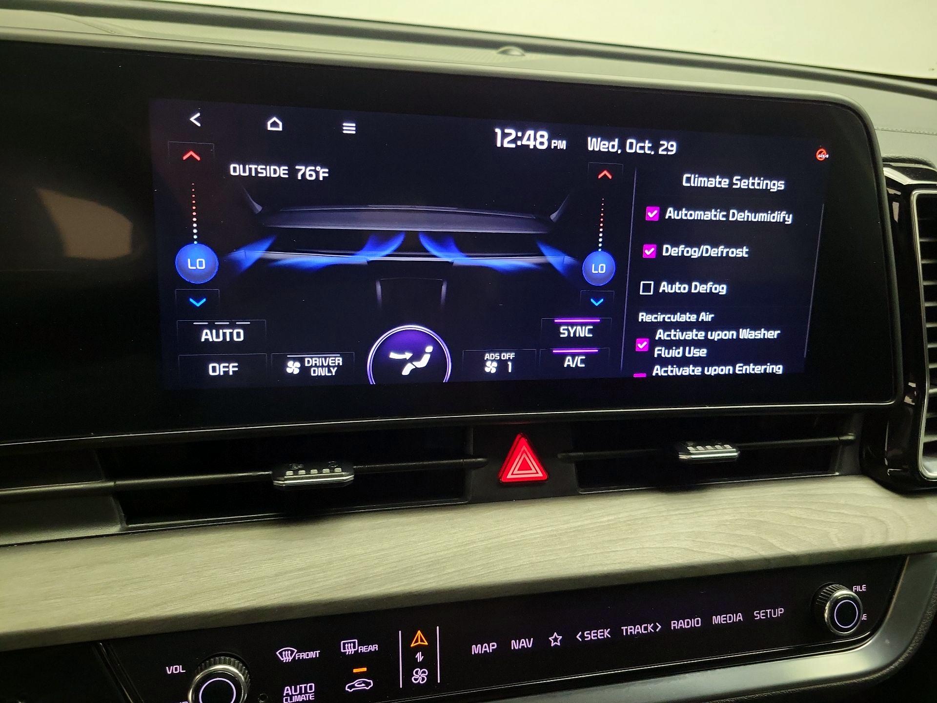 Thumbnail: 2023 Kia Sportage - 17