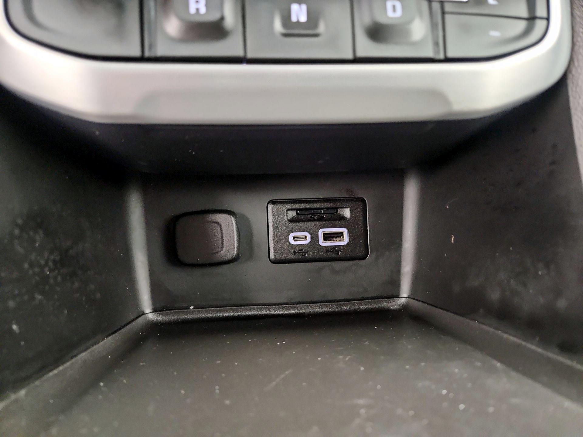 Thumbnail: 2022 GMC Acadia - 19