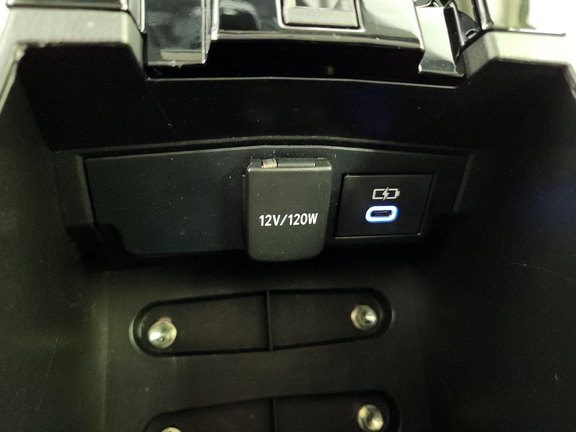 Thumbnail: 2022 Toyota Corolla - 18