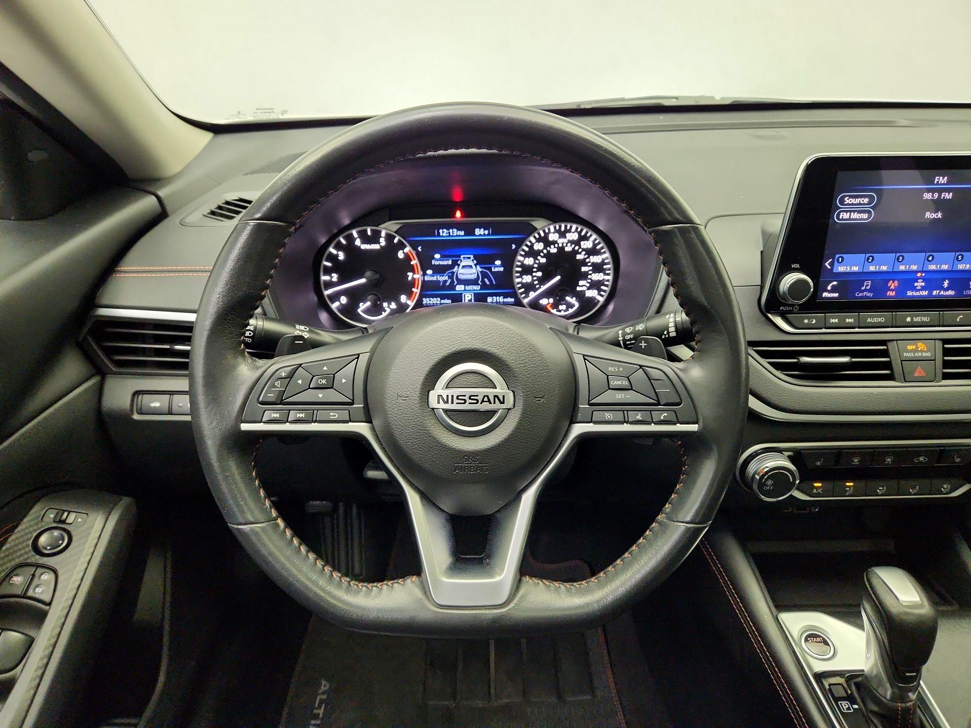 Thumbnail: 2022 Nissan Altima - 10