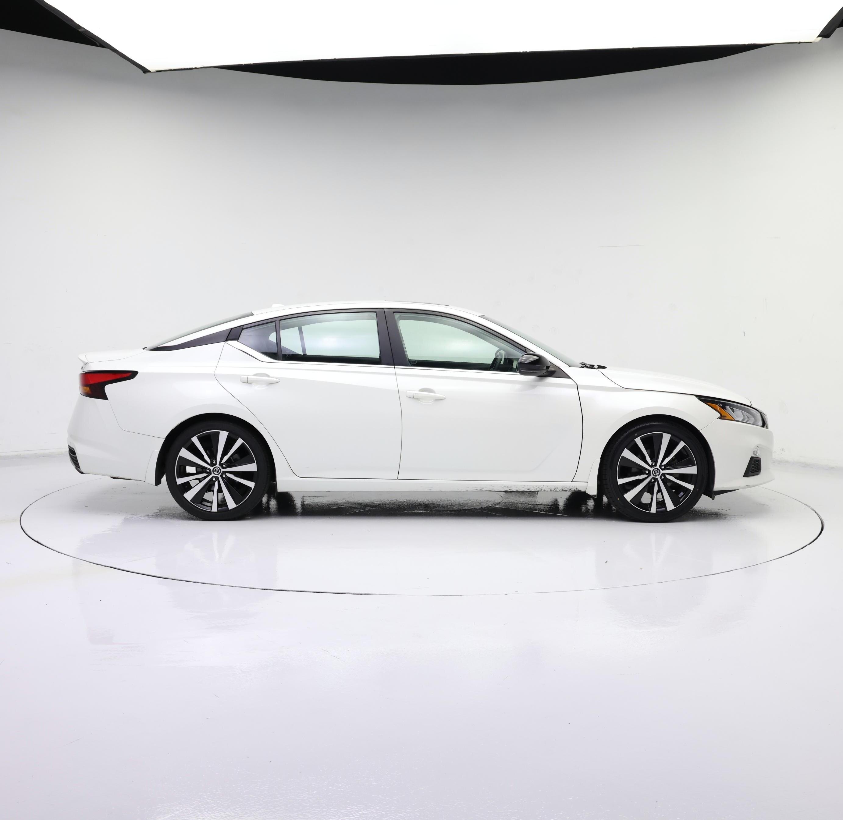 Thumbnail: 2022 Nissan Altima - 7