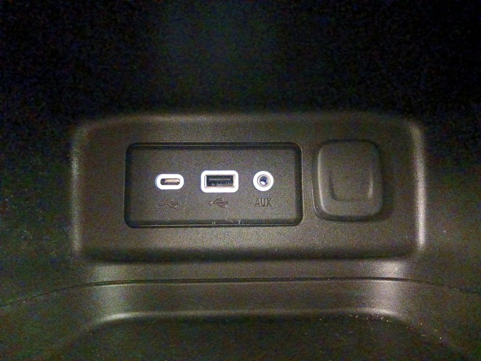 Thumbnail: 2020 Chevrolet Equinox - 18