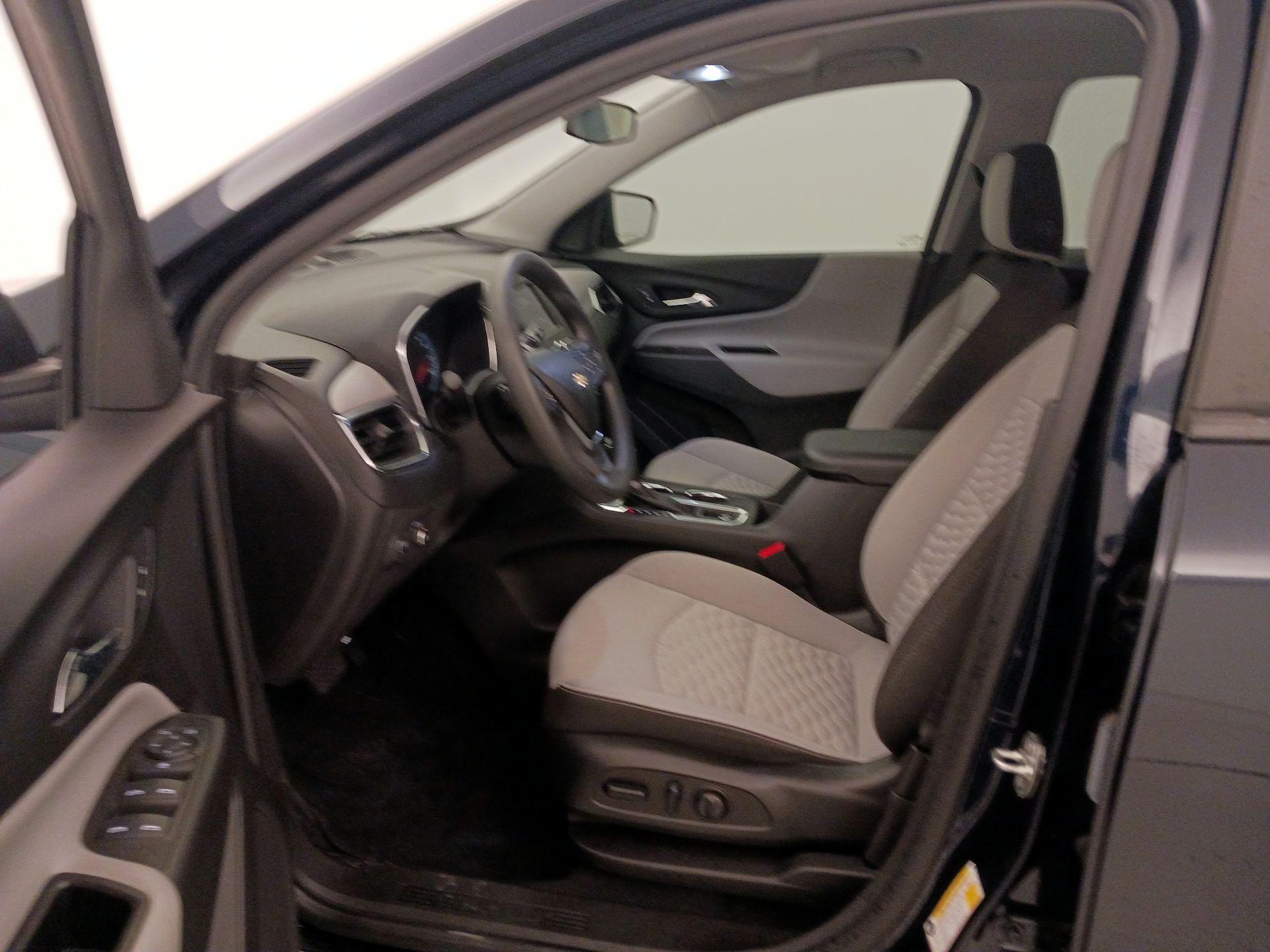 Thumbnail: 2021 Chevrolet Equinox - 11