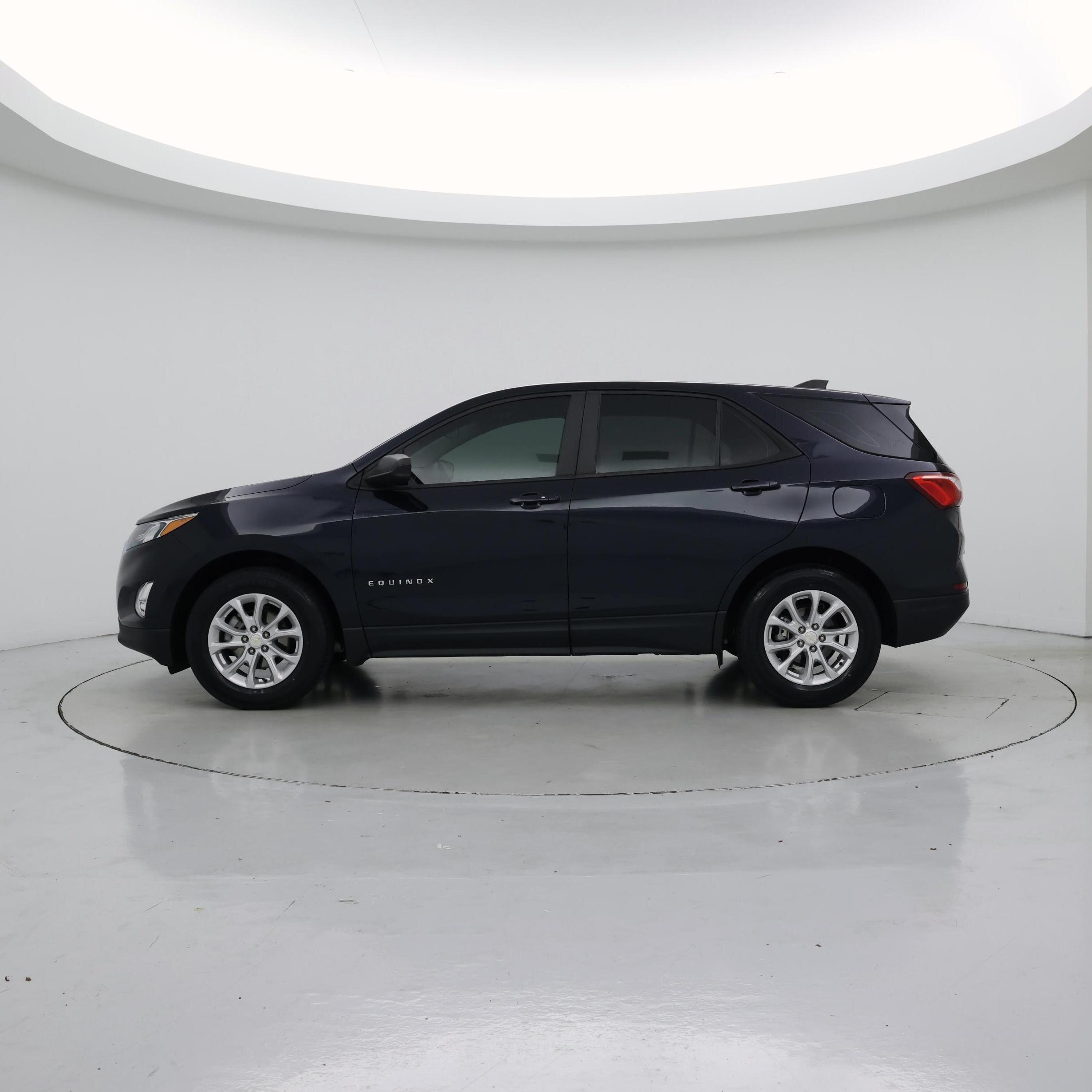 Thumbnail: 2021 Chevrolet Equinox - 3