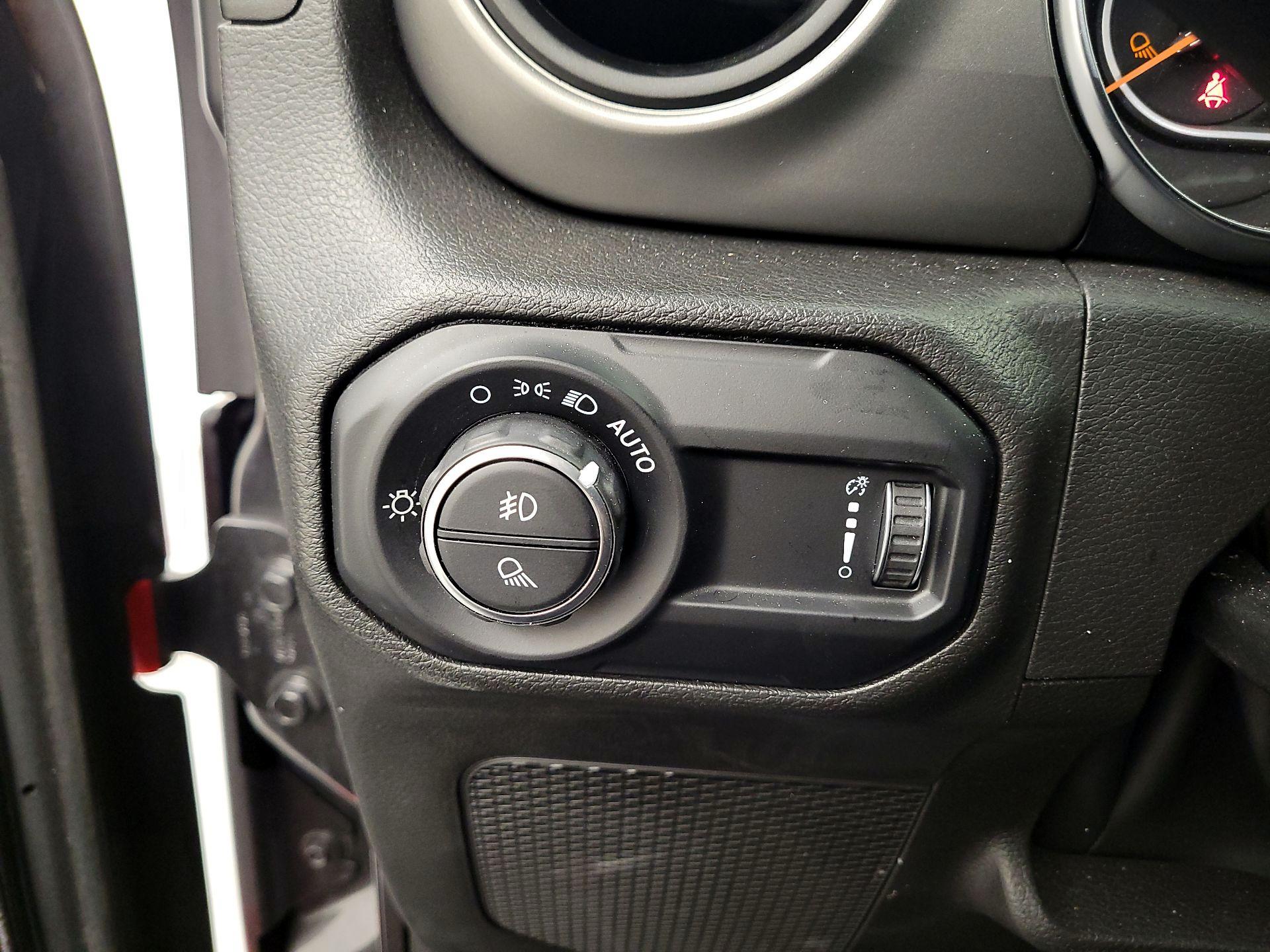 Thumbnail: 2023 Jeep Gladiator - 13