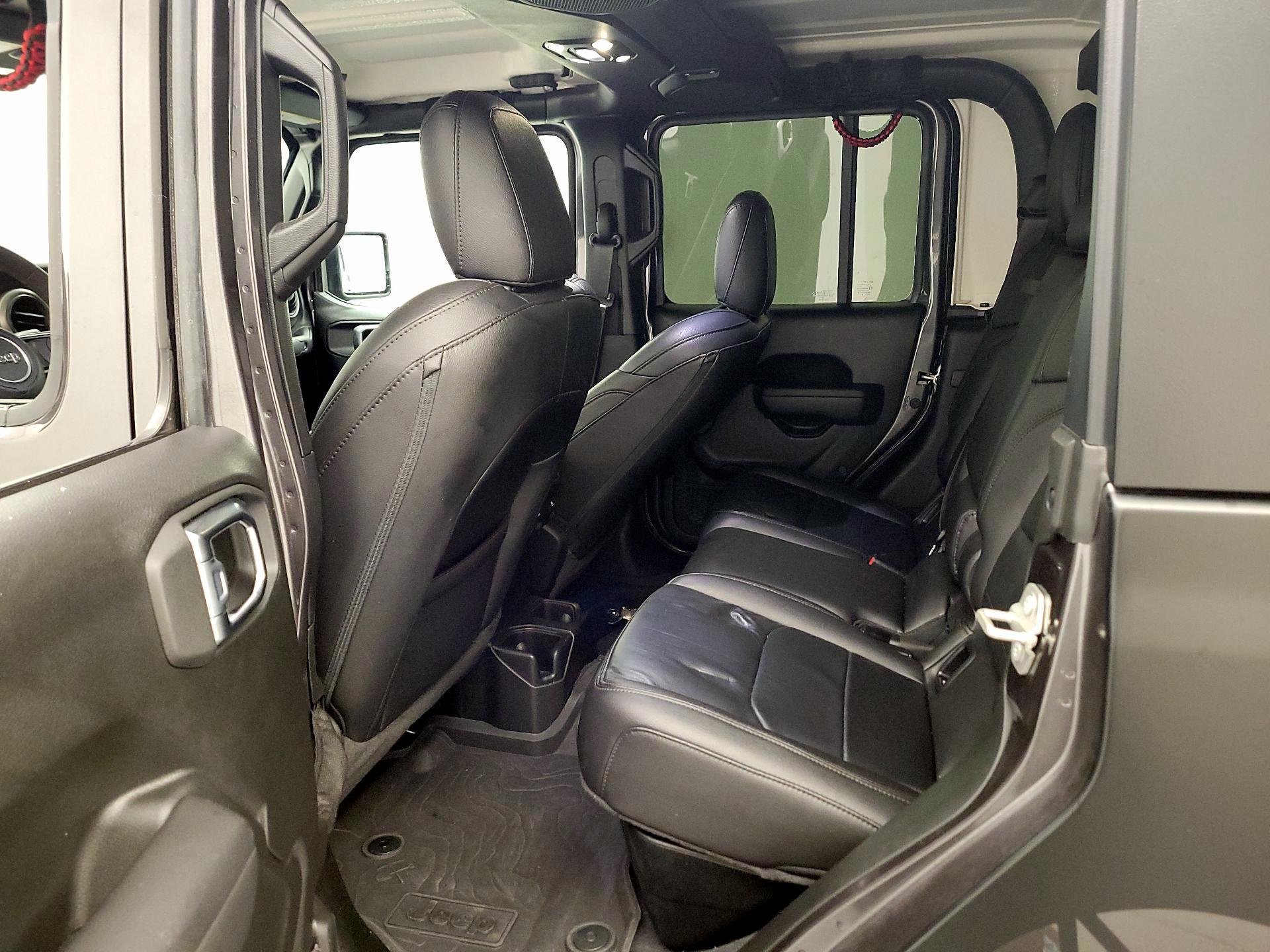 Thumbnail: 2023 Jeep Gladiator - 18