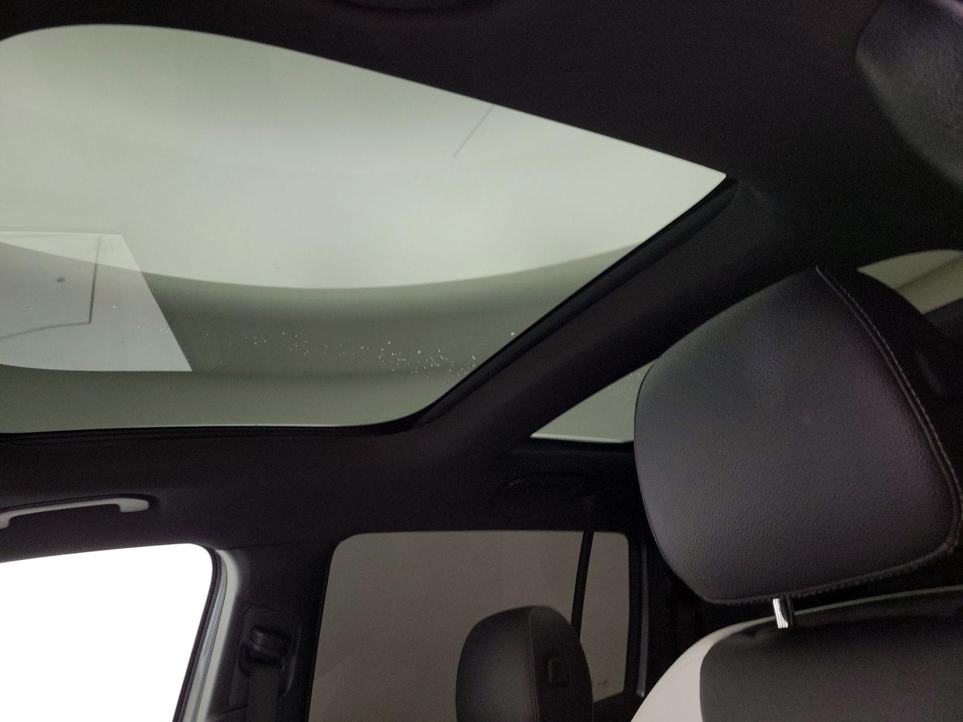 Thumbnail: 2021 Mercedes-Benz GLB - 18