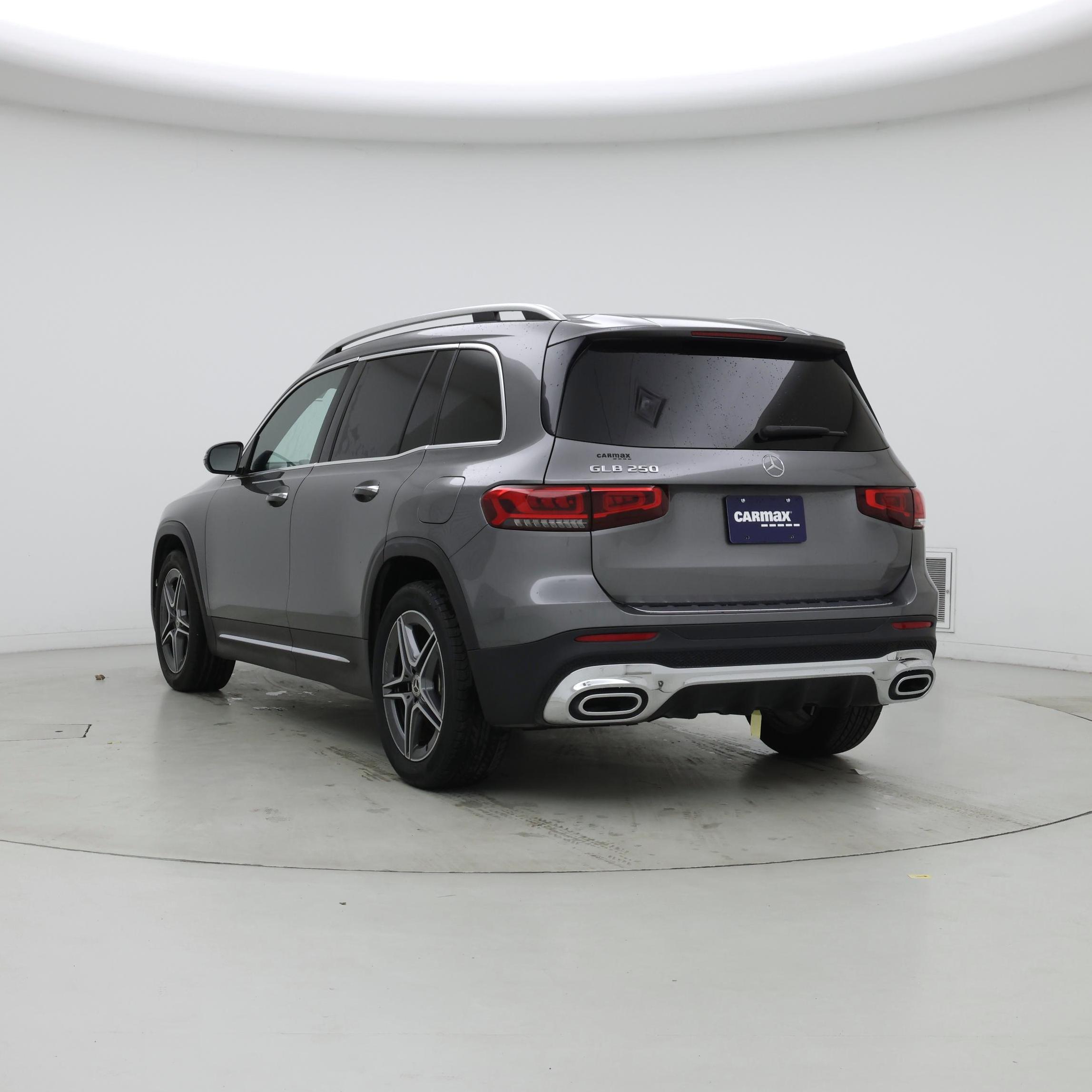 Thumbnail: 2021 Mercedes-Benz GLB - 2