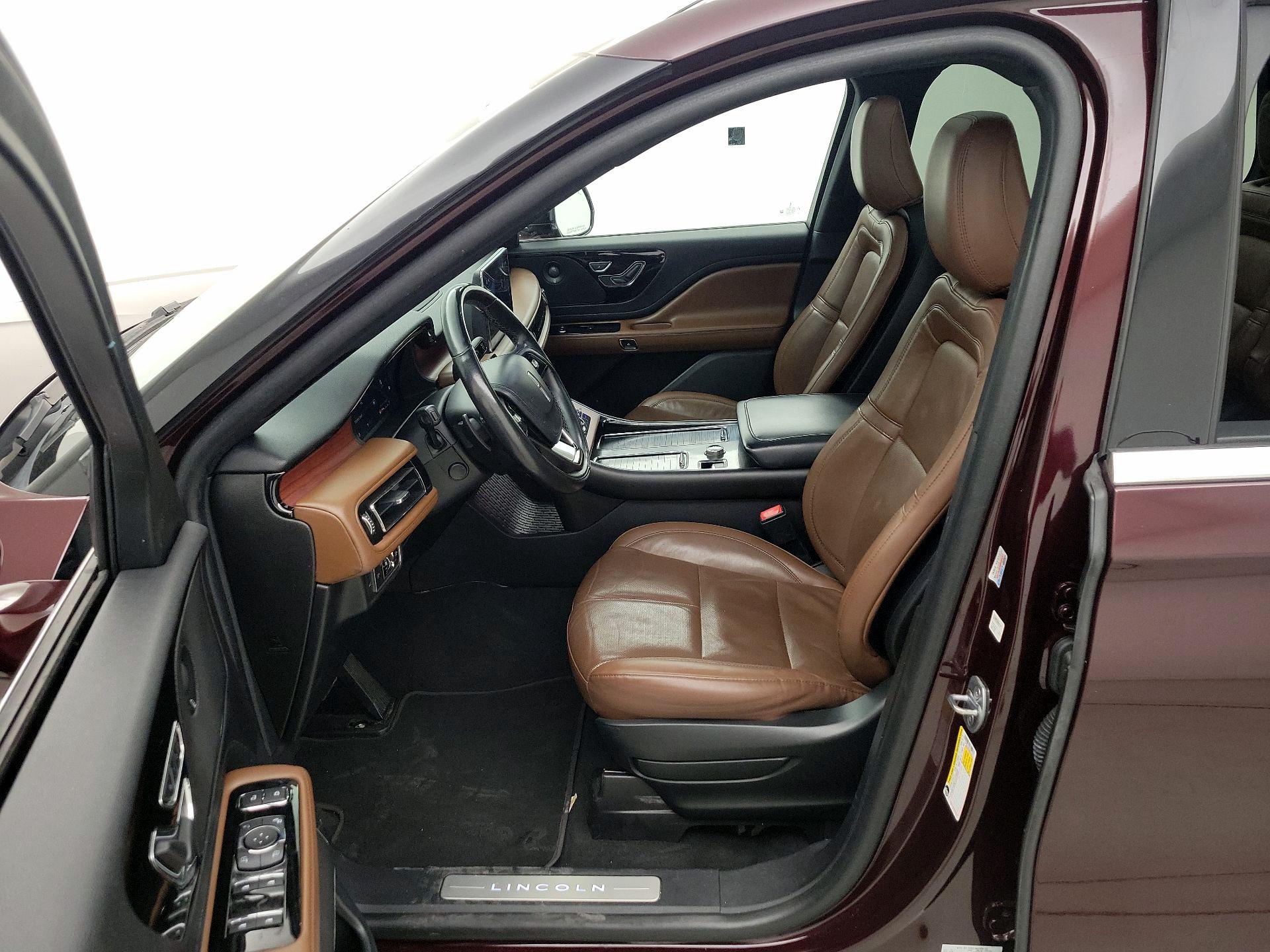 Thumbnail: 2022 Lincoln Aviator - 11