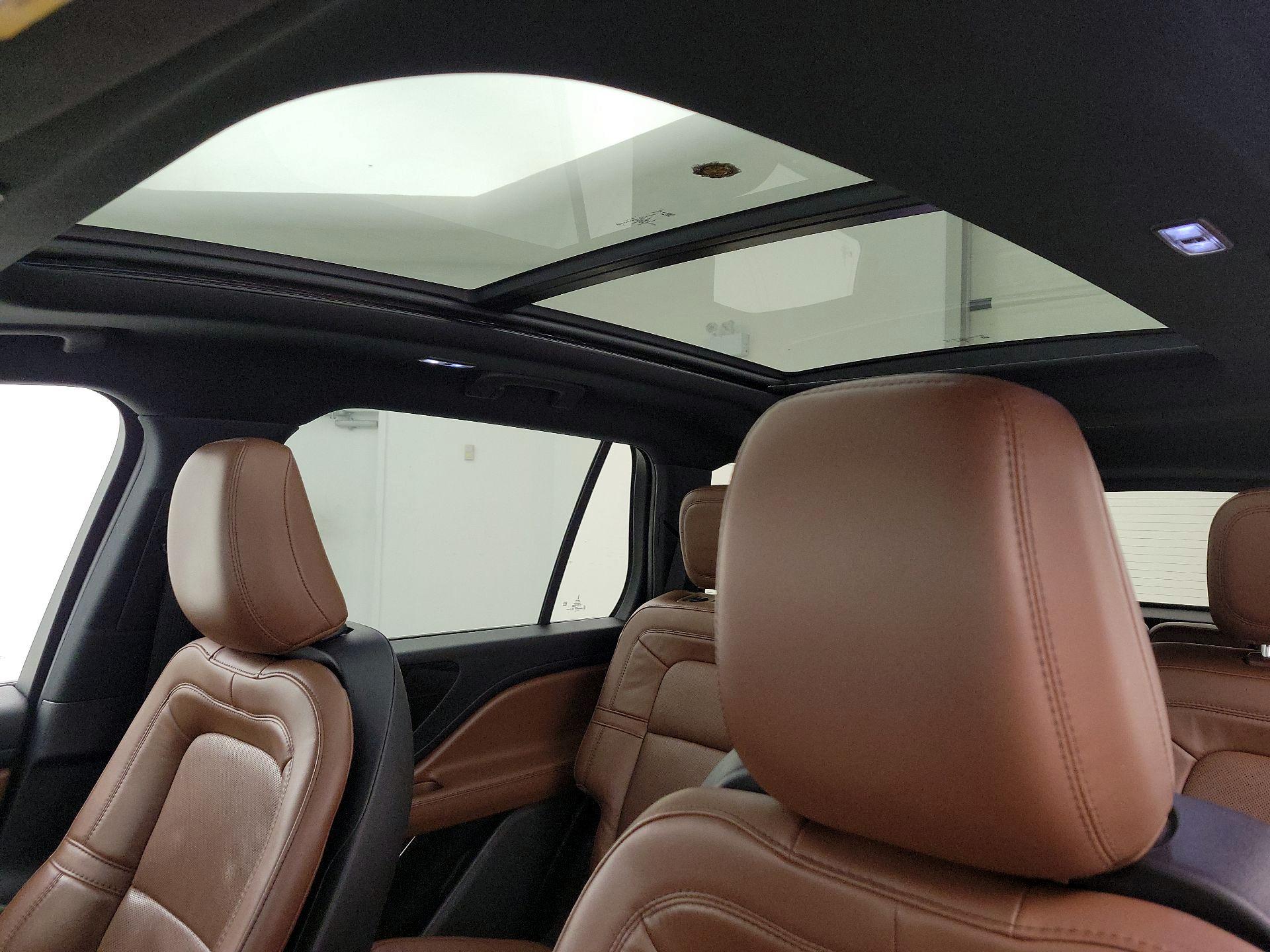 Thumbnail: 2022 Lincoln Aviator - 20