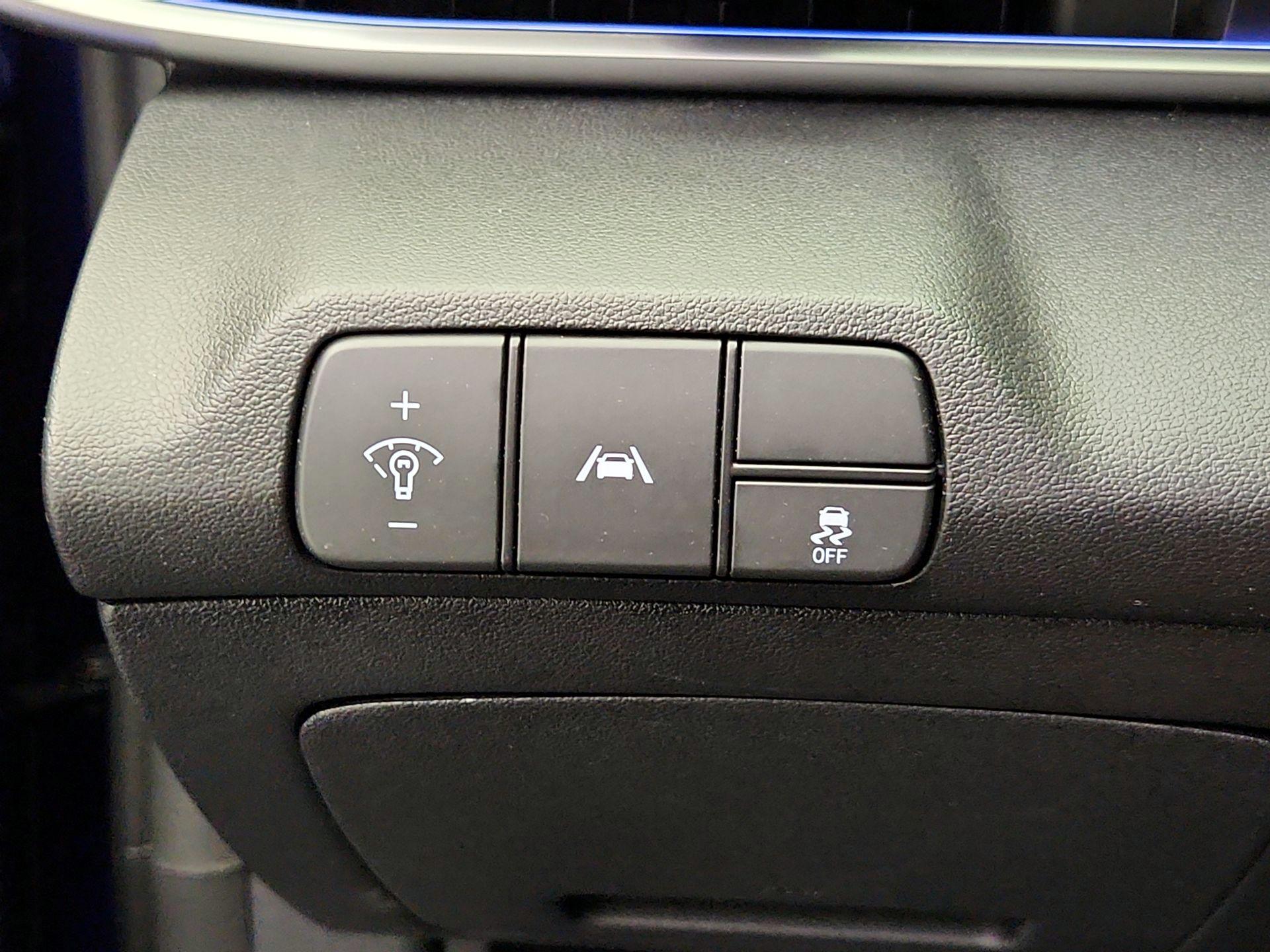 Thumbnail: 2023 Hyundai Elantra - 13