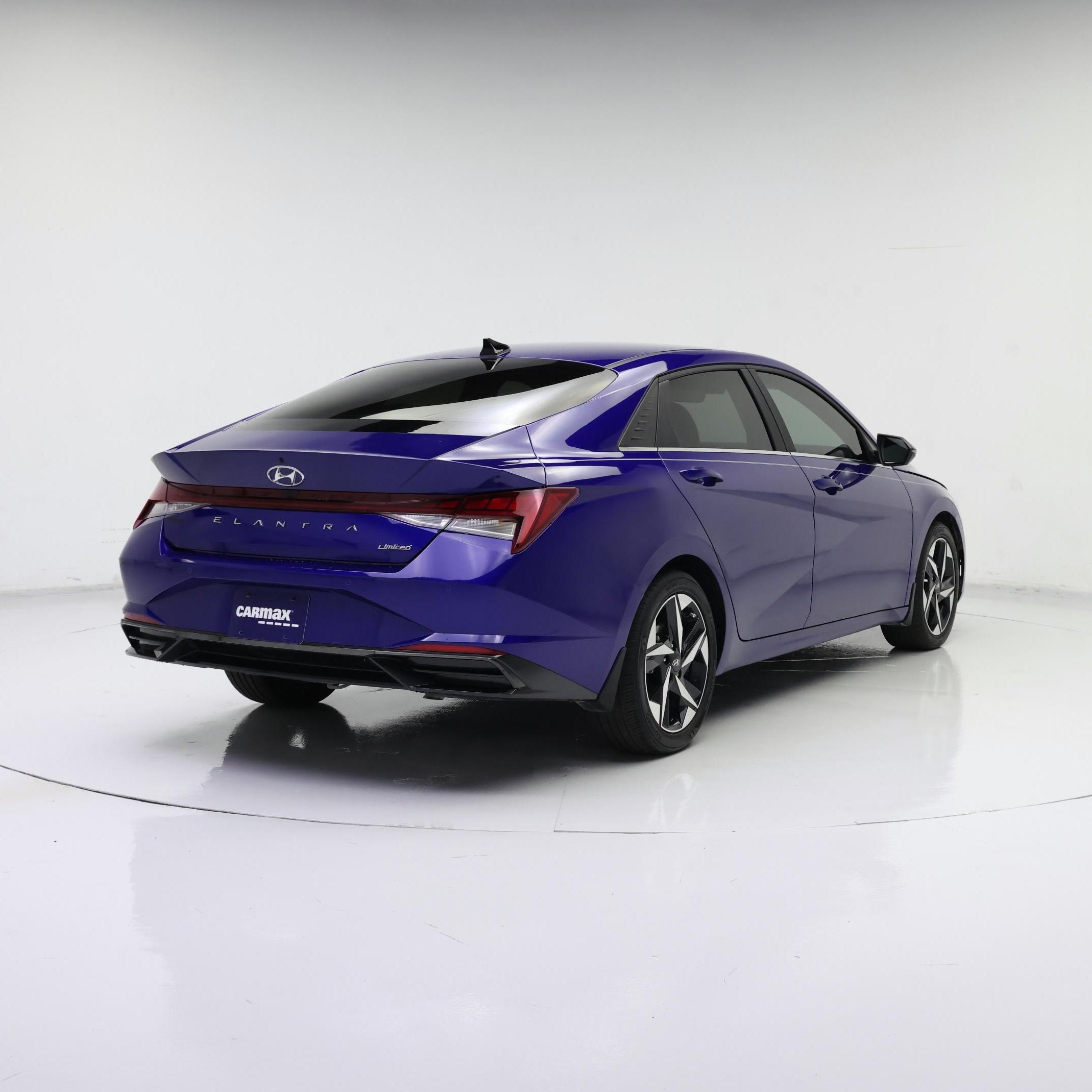 Thumbnail: 2023 Hyundai Elantra - 8