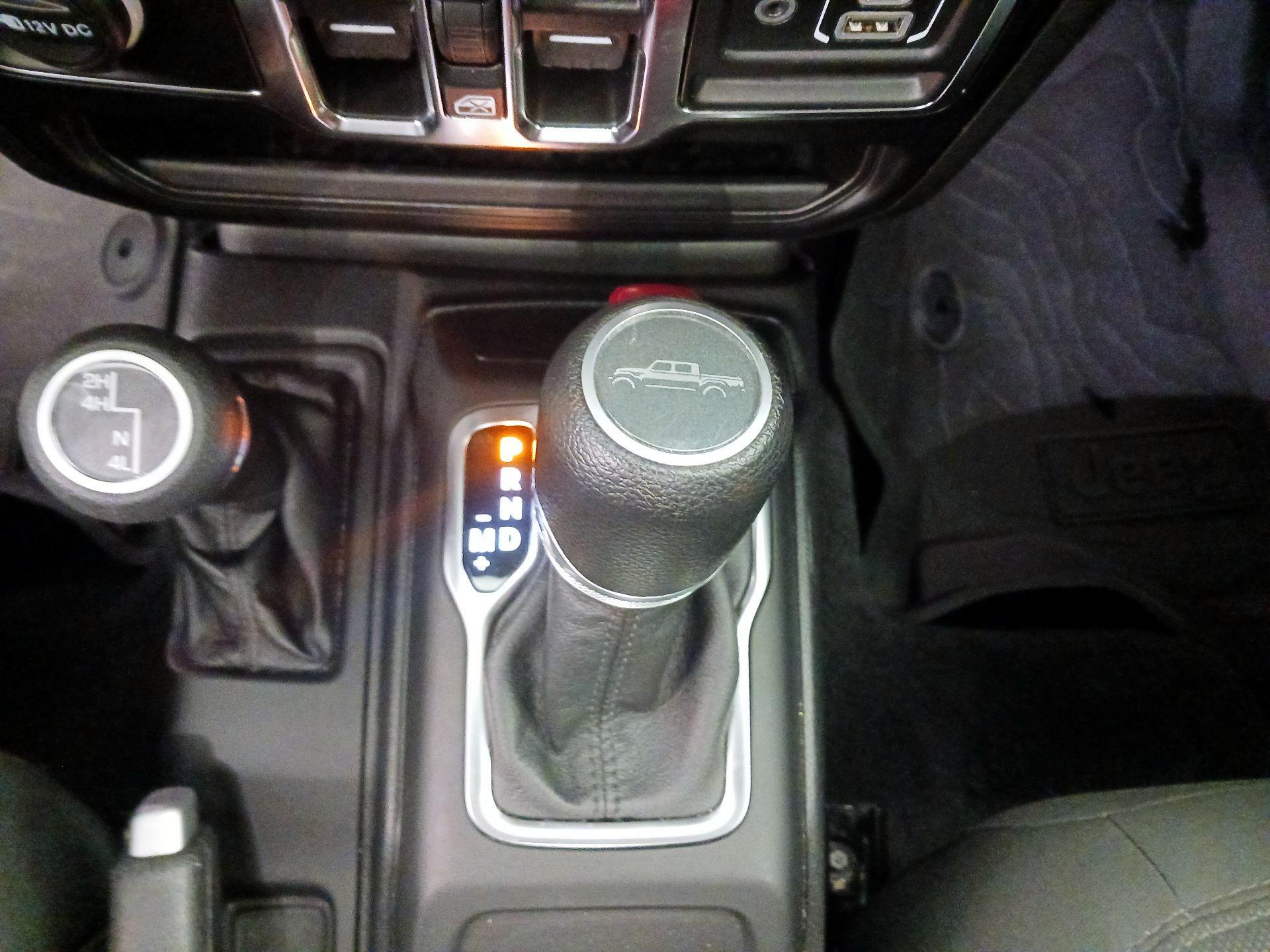 Thumbnail: 2021 Jeep Gladiator - 18