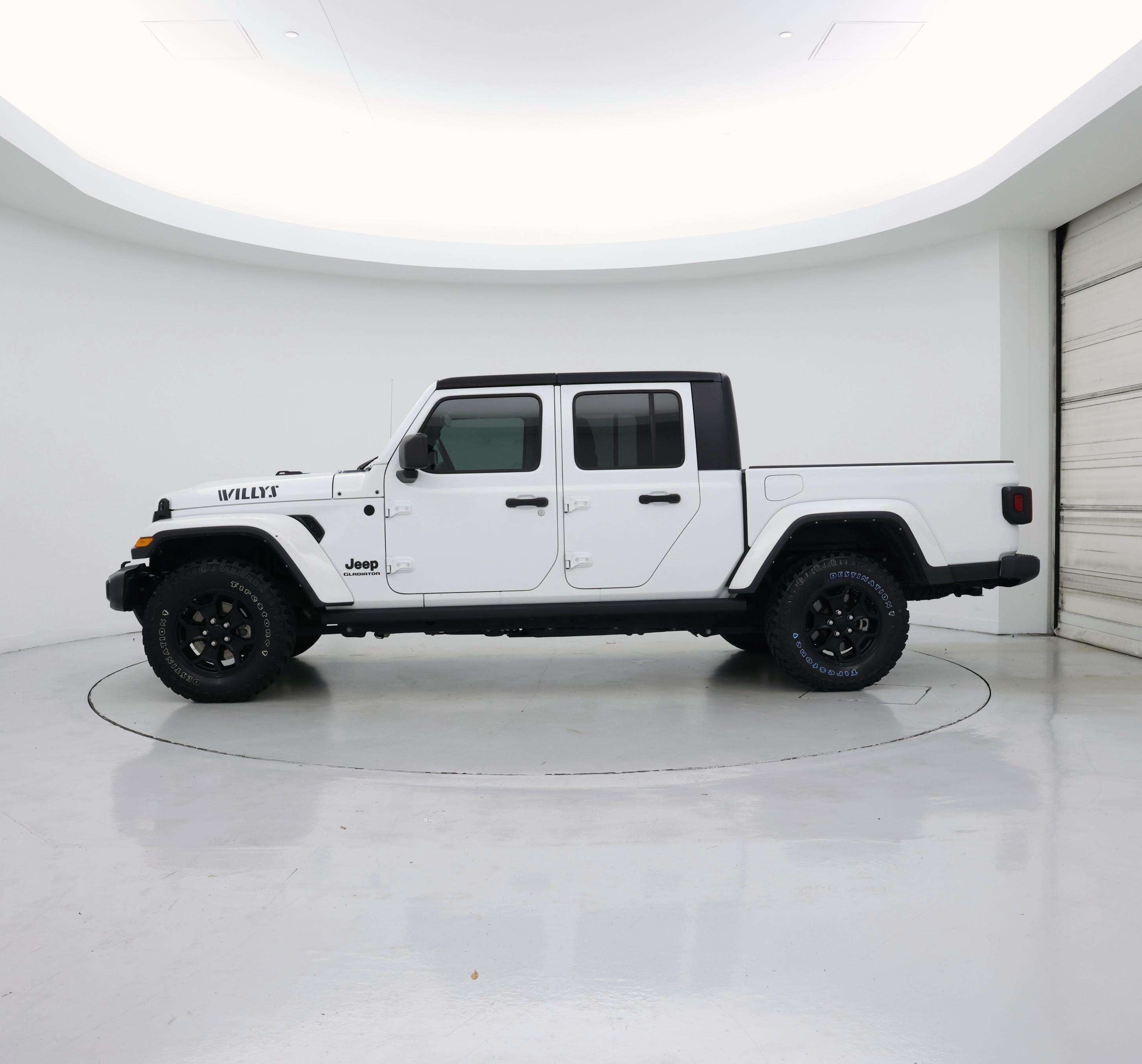Thumbnail: 2021 Jeep Gladiator - 3