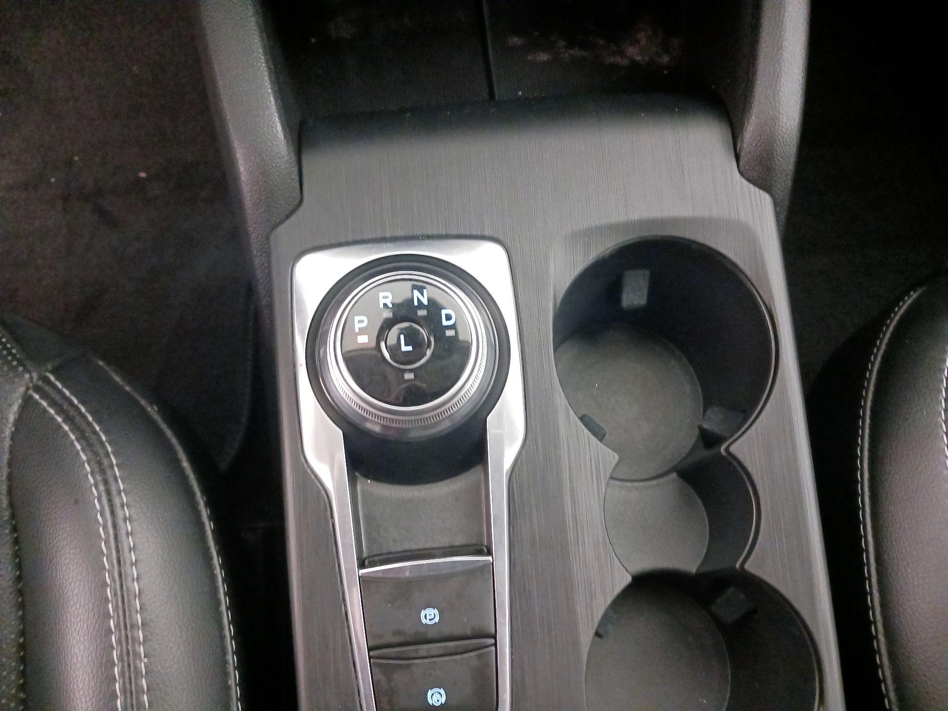 Thumbnail: 2021 Ford Escape - 17