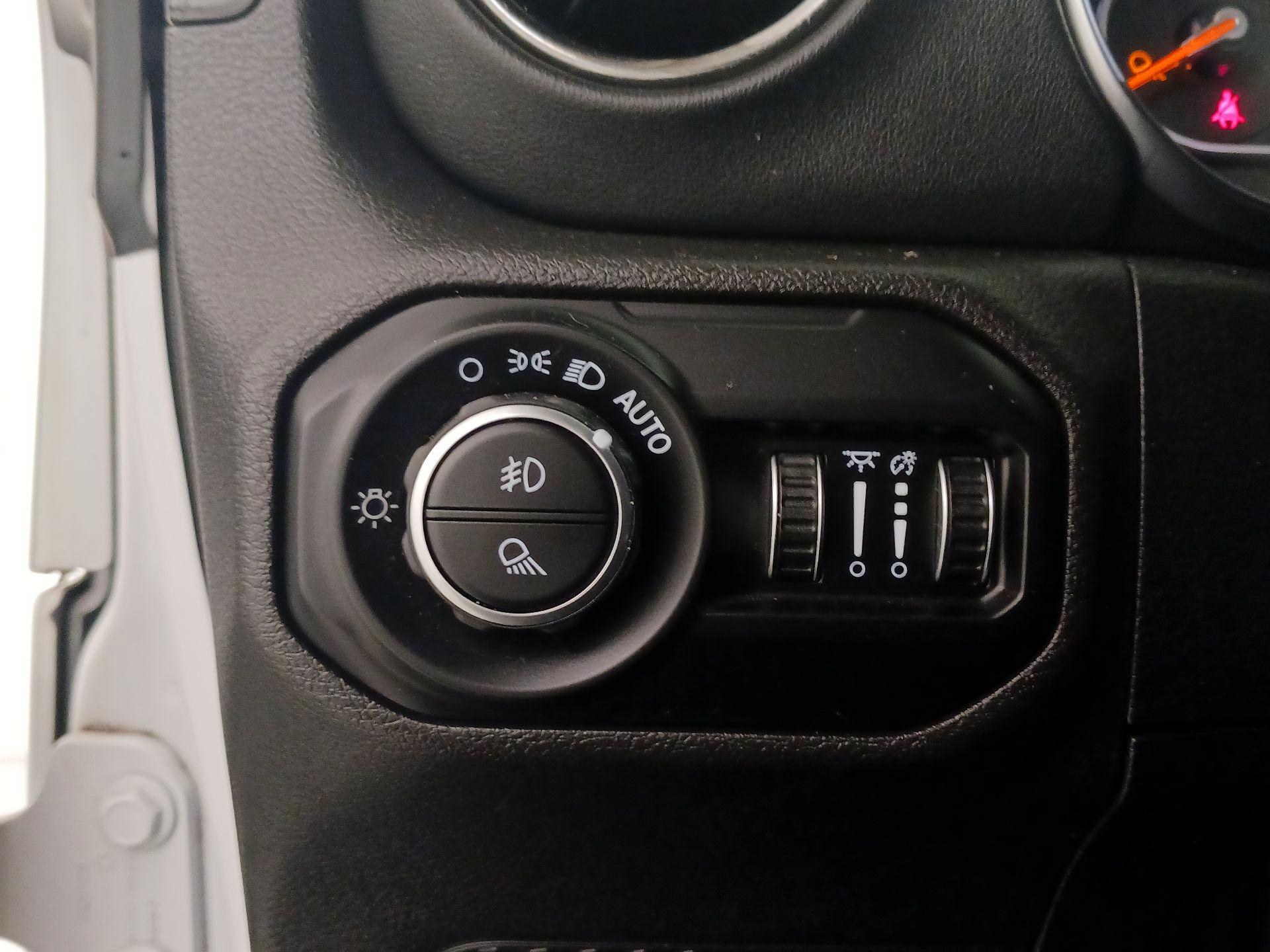 Thumbnail: 2021 Jeep Gladiator - 13