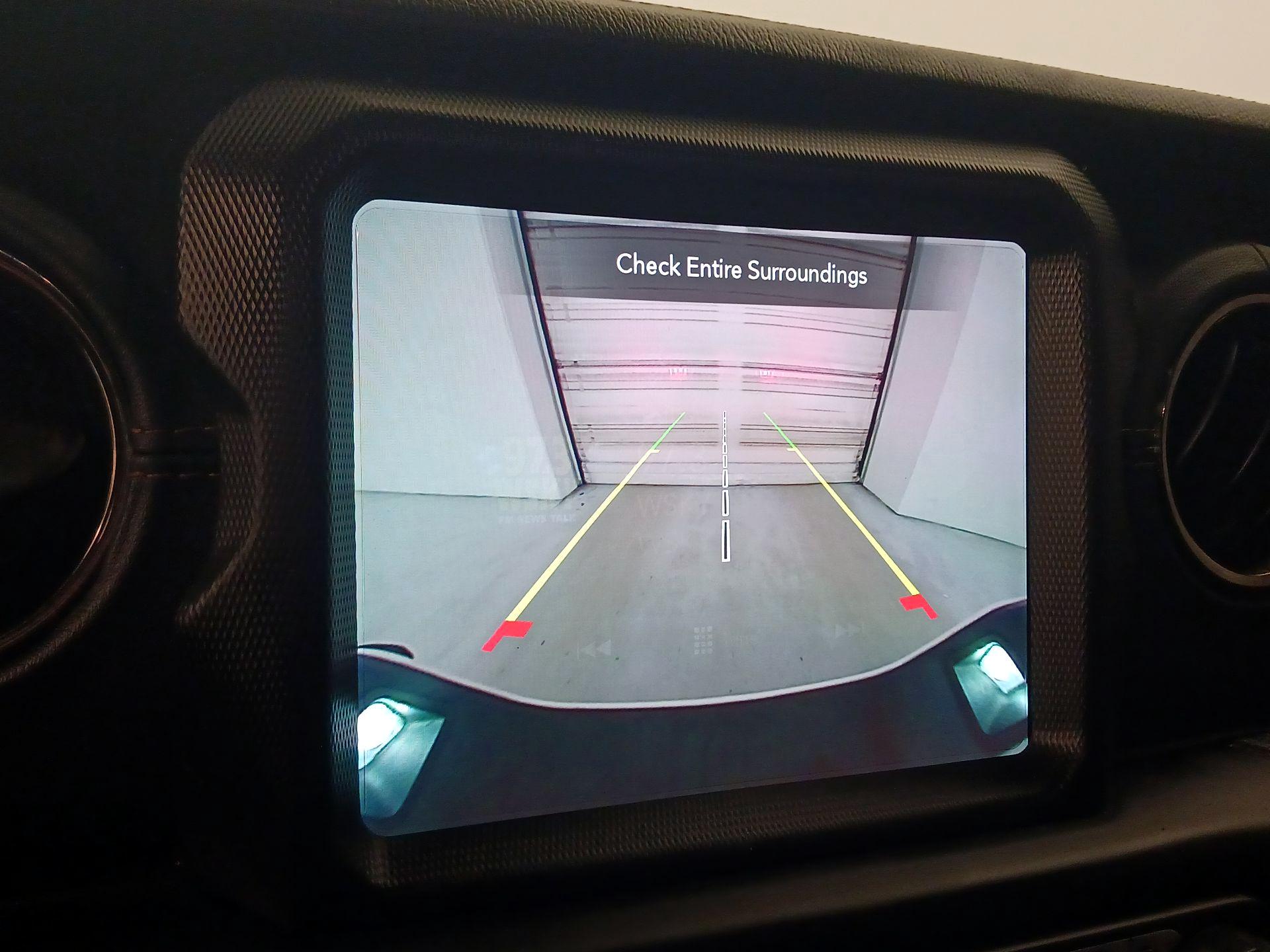 Thumbnail: 2021 Jeep Gladiator - 15