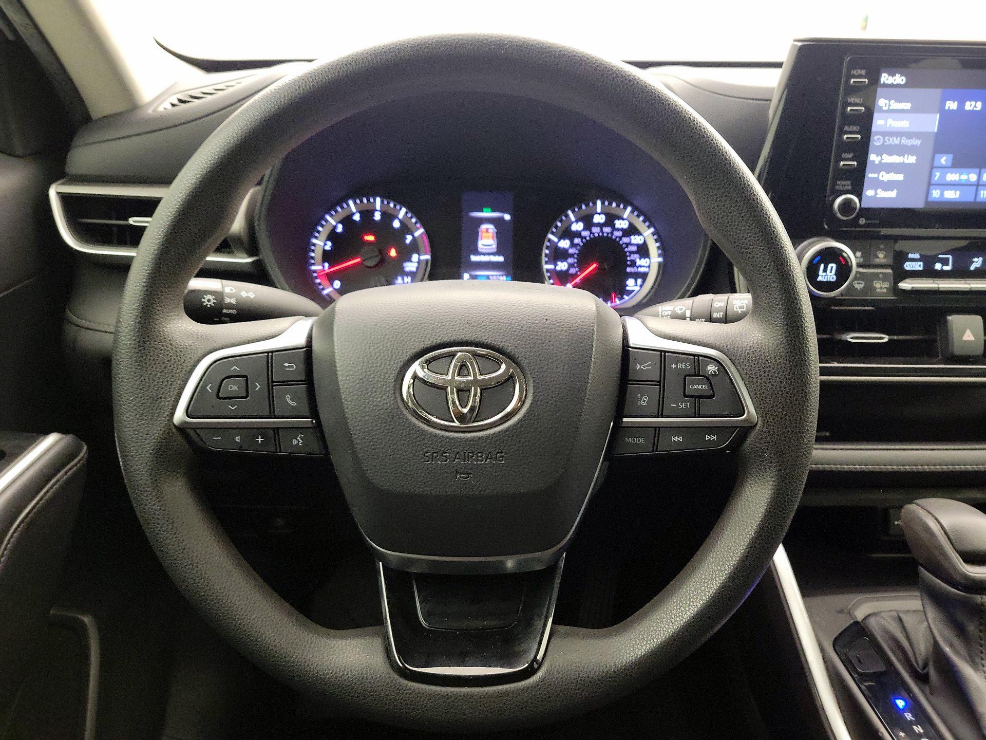 Thumbnail: 2020 Toyota Highlander - 10