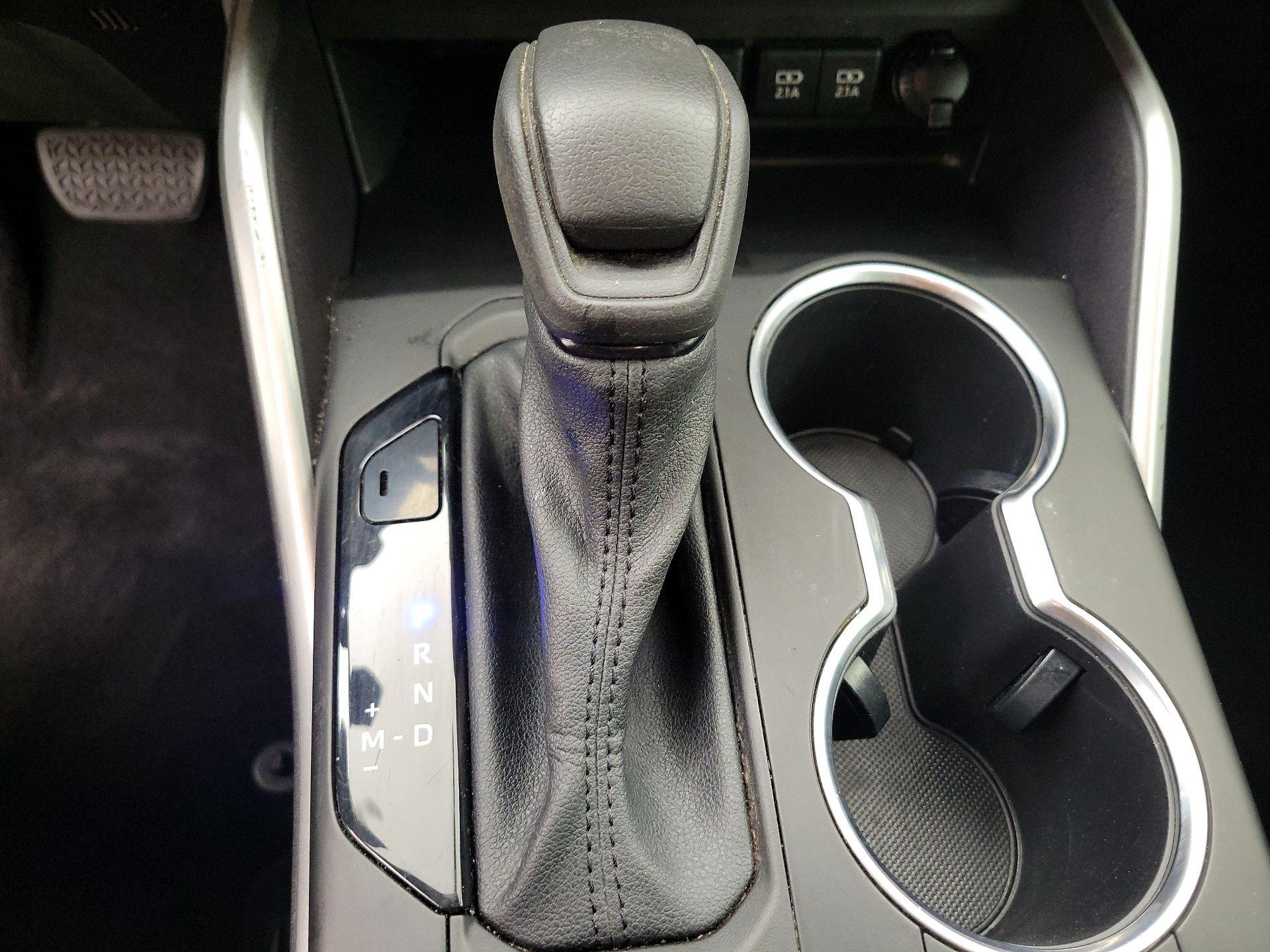 Thumbnail: 2020 Toyota Highlander - 17