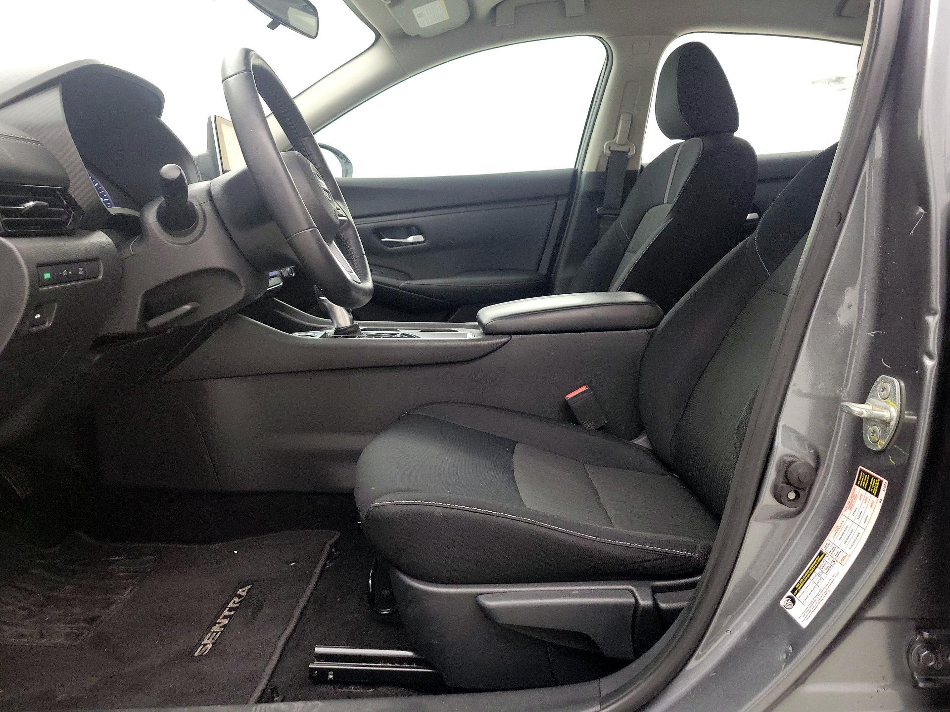 Thumbnail: 2020 Nissan Sentra - 11