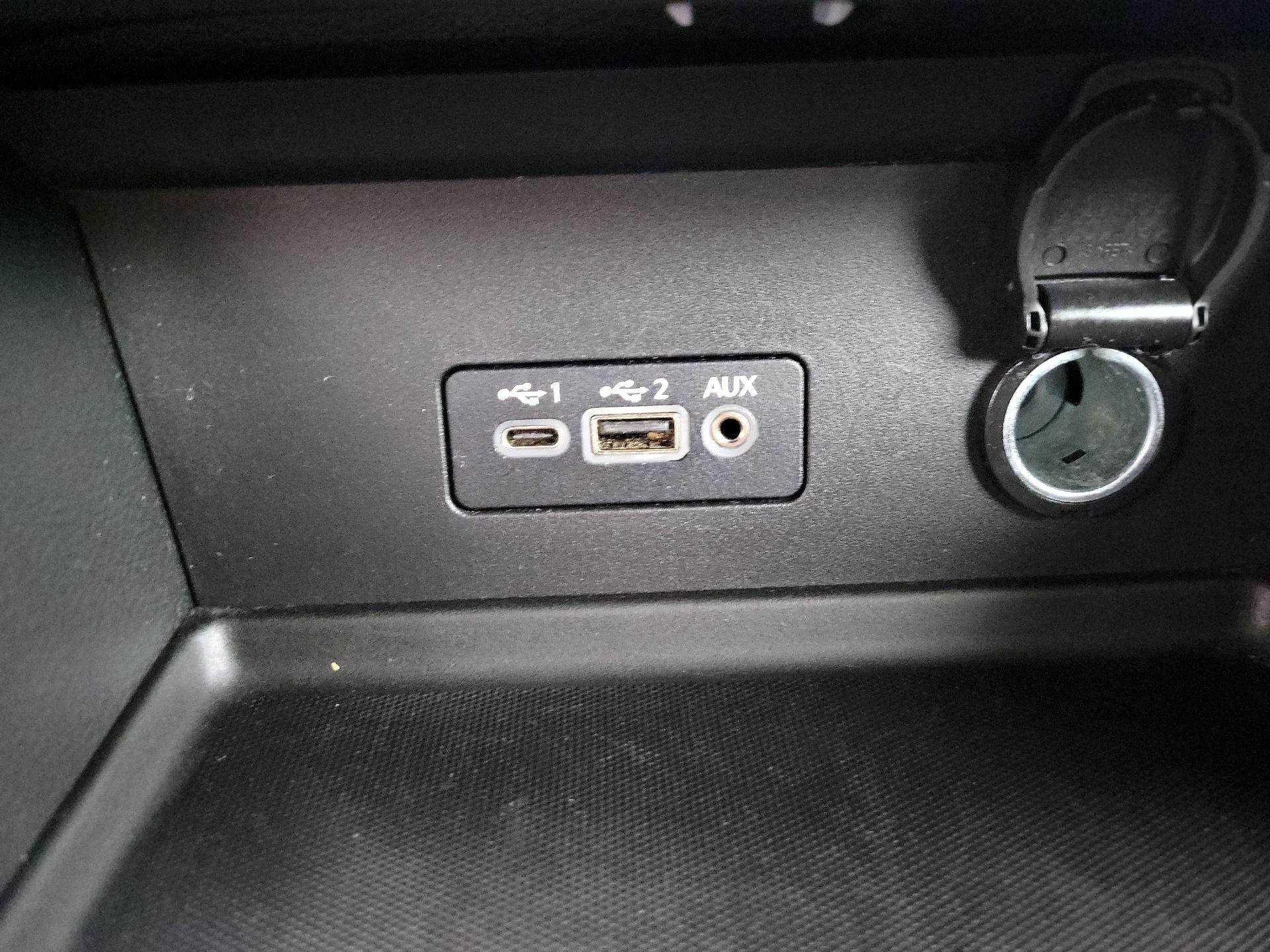 Thumbnail: 2020 Nissan Sentra - 18