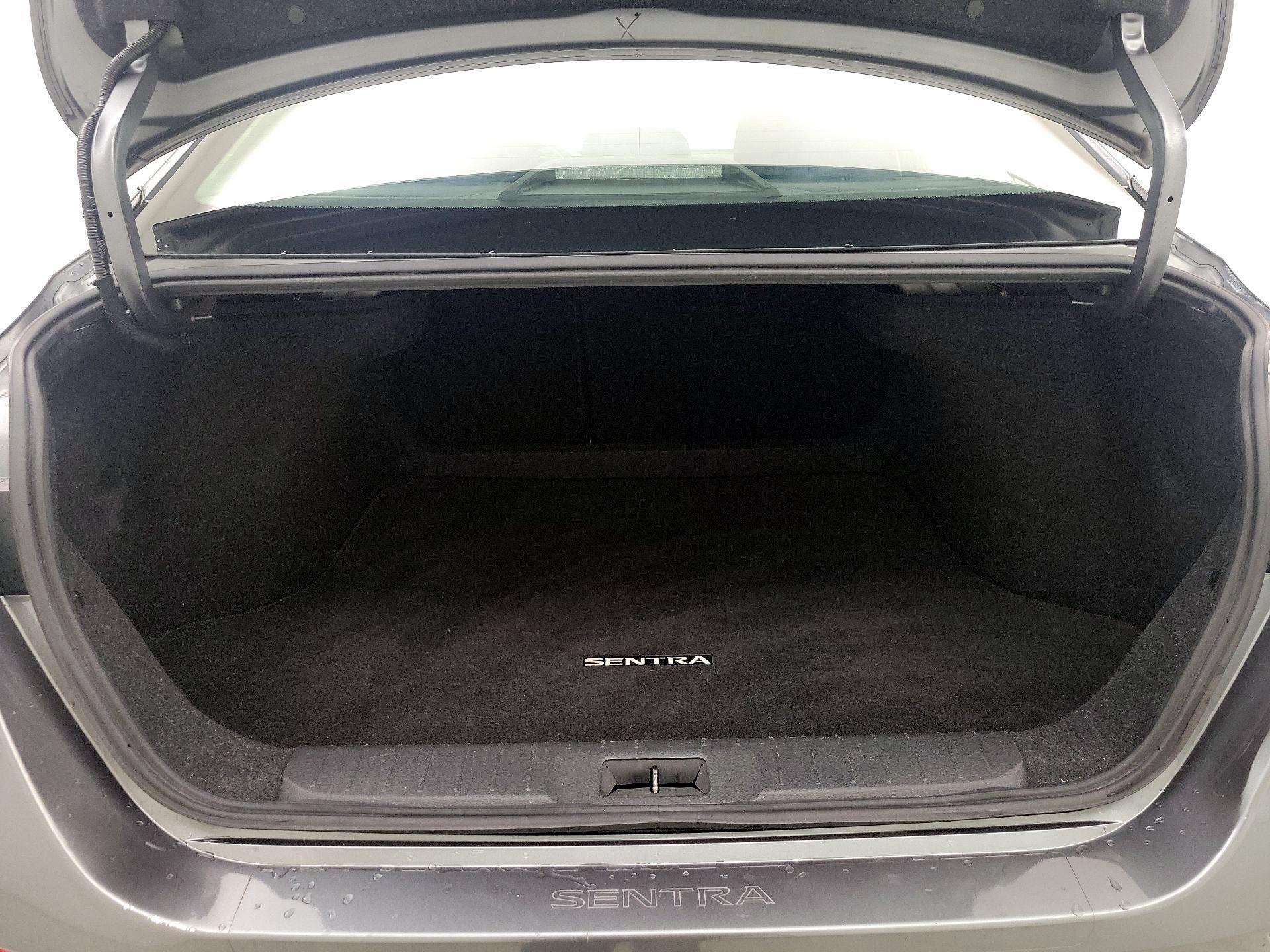 Thumbnail: 2020 Nissan Sentra - 20